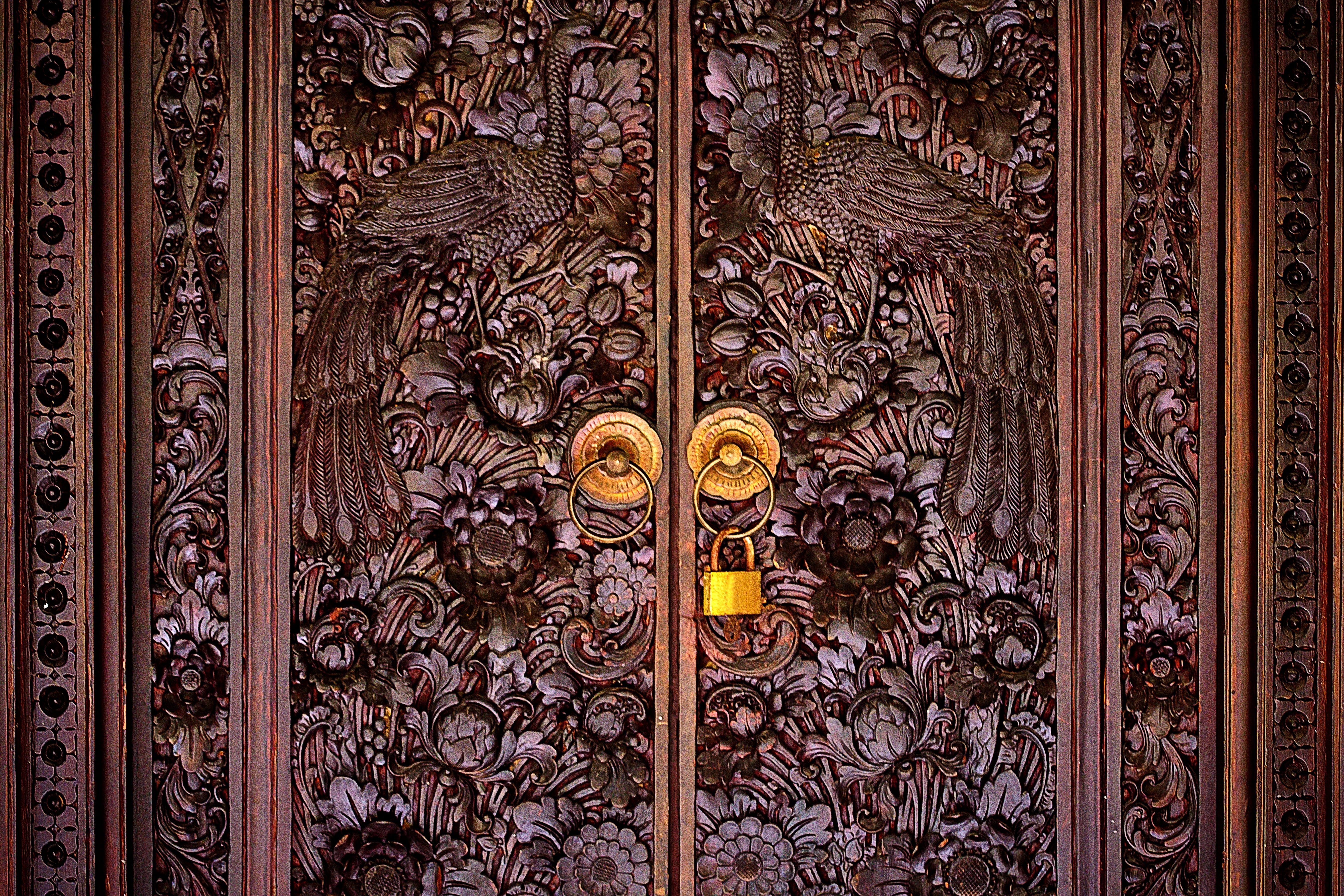 wood, antique, ornament, texture, architecture, indoors, bali, 5K, building, sculpture, doors, built structure, symbol, wall, entrance, no people, day, HD Wallpaper