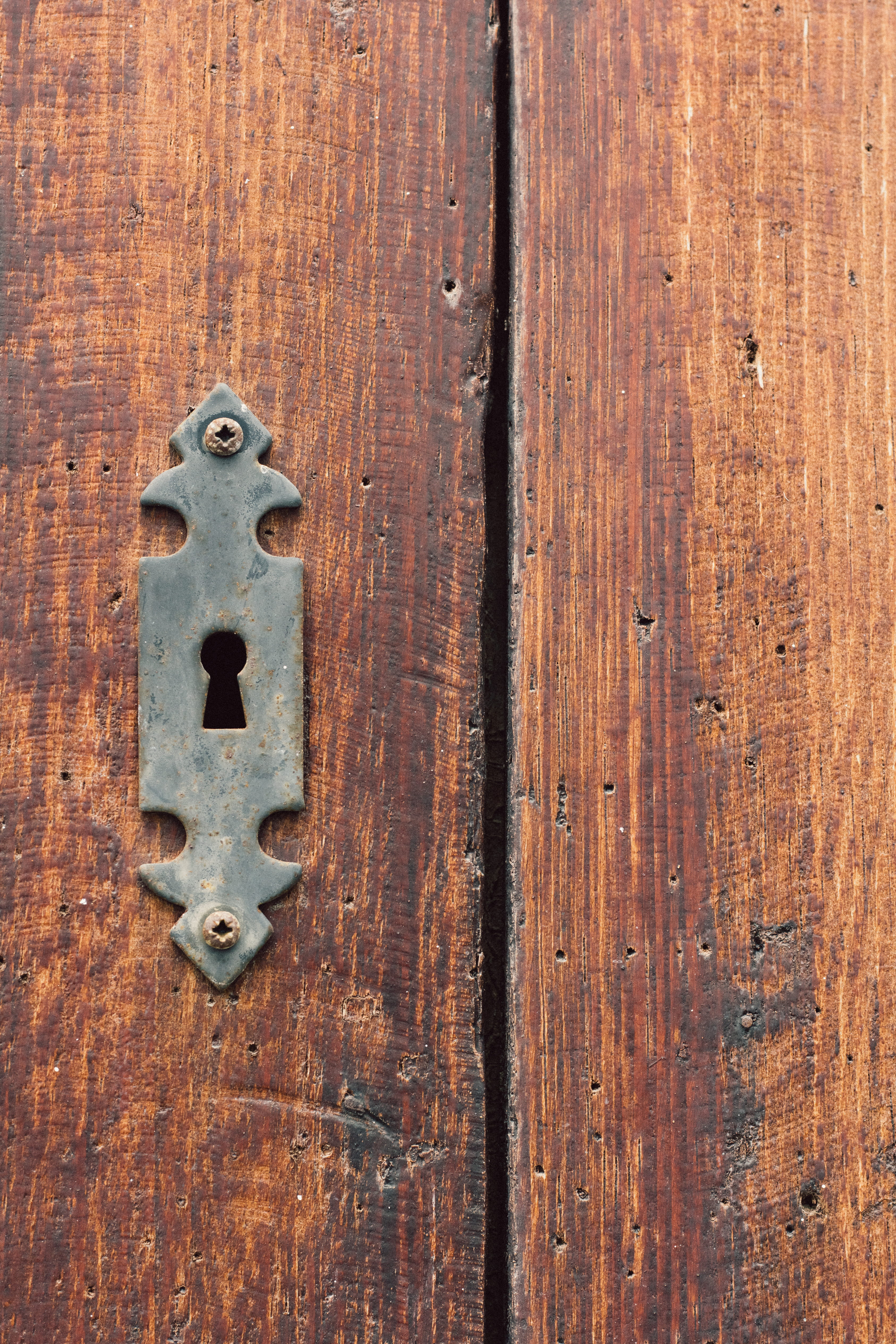 lock, weathered, day, vintage, entrance, no people, metal, door, wood, textured, wood grain, backgrounds, silver colored, security, textured effect, 4K, Phone HD Wallpaper