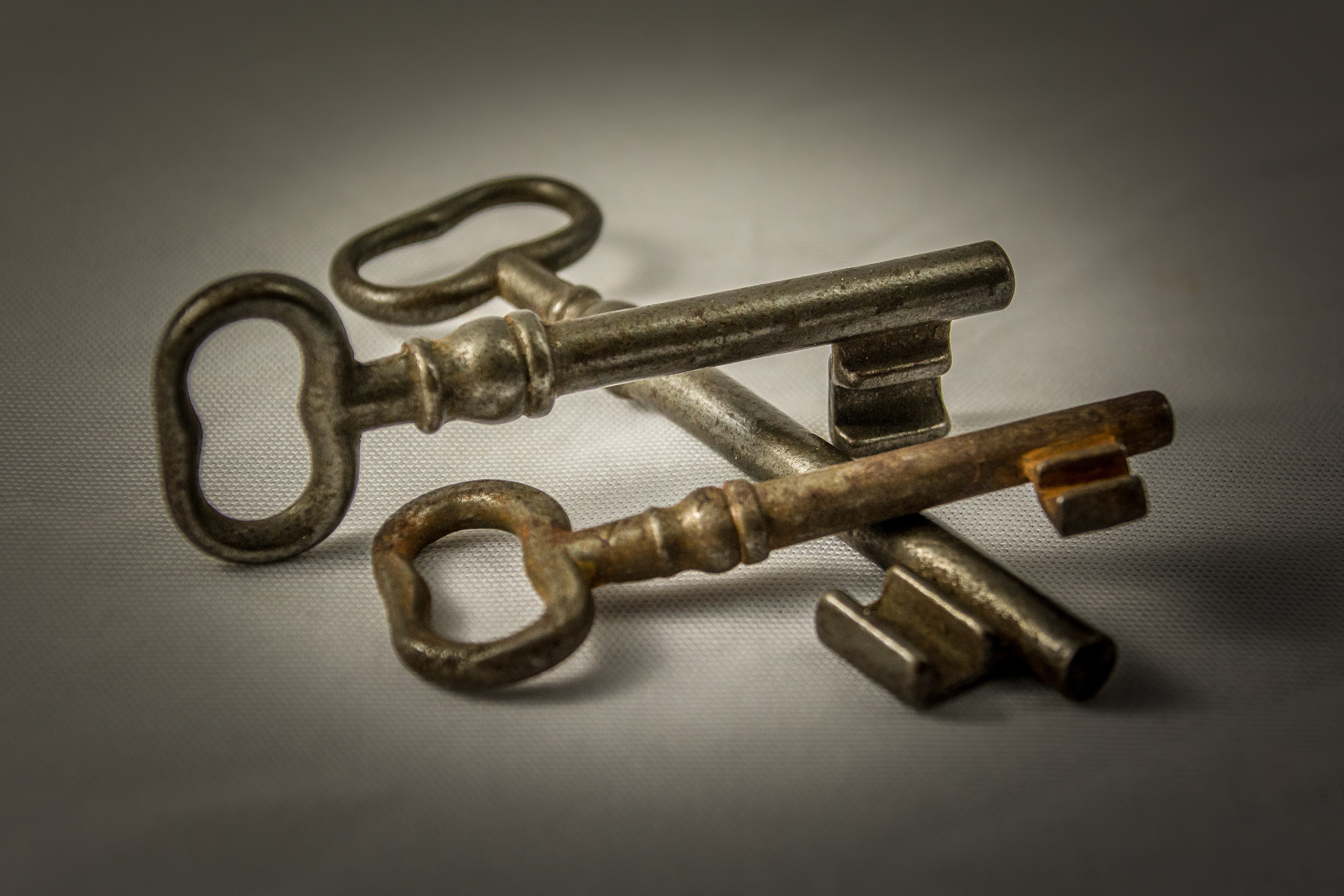 gray, antique, still life, weapon, safety, no people, locks to, studio shot, key, metal, keys, single object, gray background, group of objects, protection, HD Wallpaper