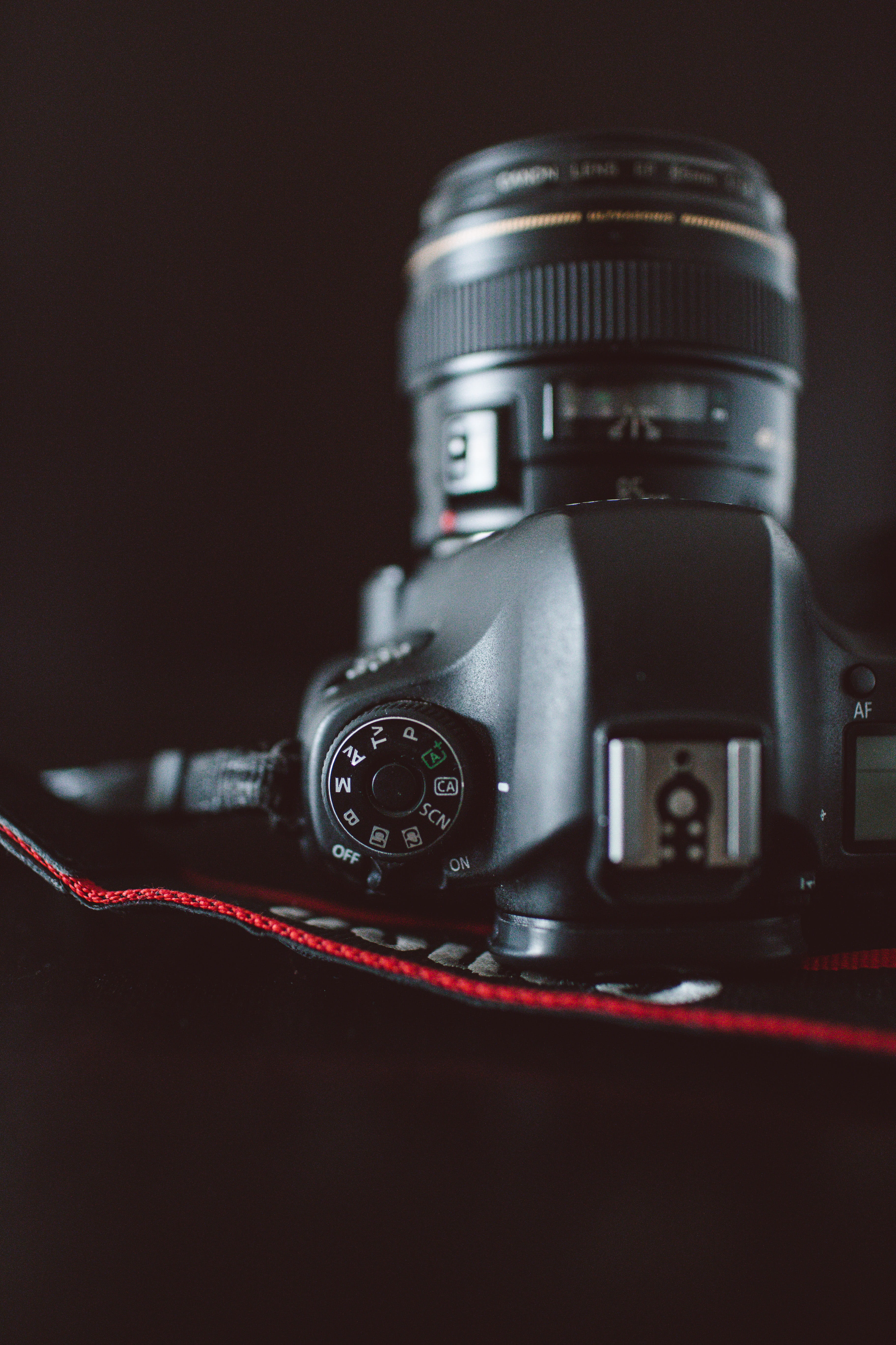 finger, closeup, close-up, display, photography themes, dslr, retro styled, electronics, metal, embroidery, machine, screen, photography, black, table, Phone HD Wallpaper