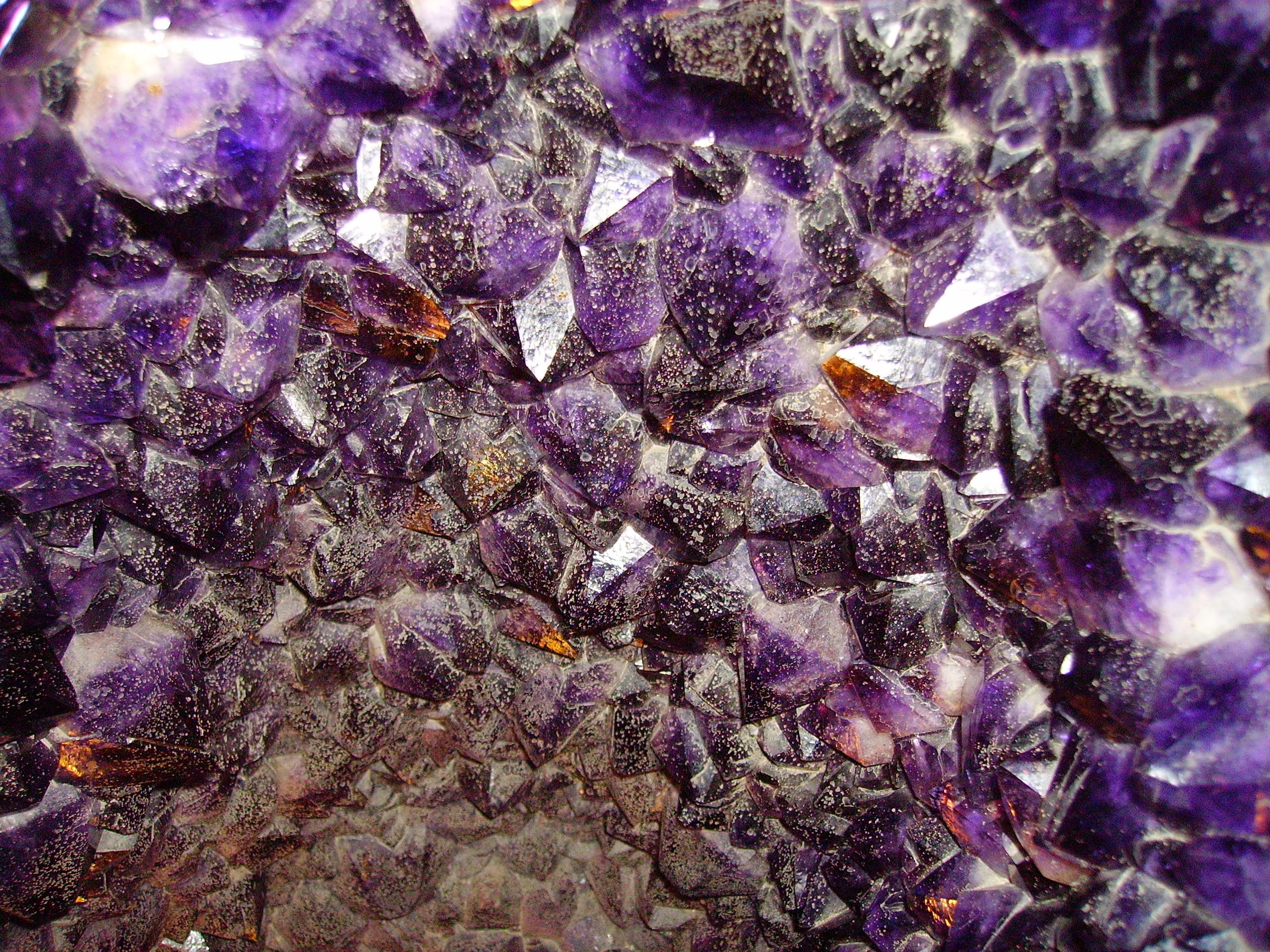 rock, semi-precious gem, indoors, still life, rock - object, shiny, gemstone, rough, purple, mineral, 2K, crystal, pattern, stone, backgrounds, gem, luxury, HD Wallpaper