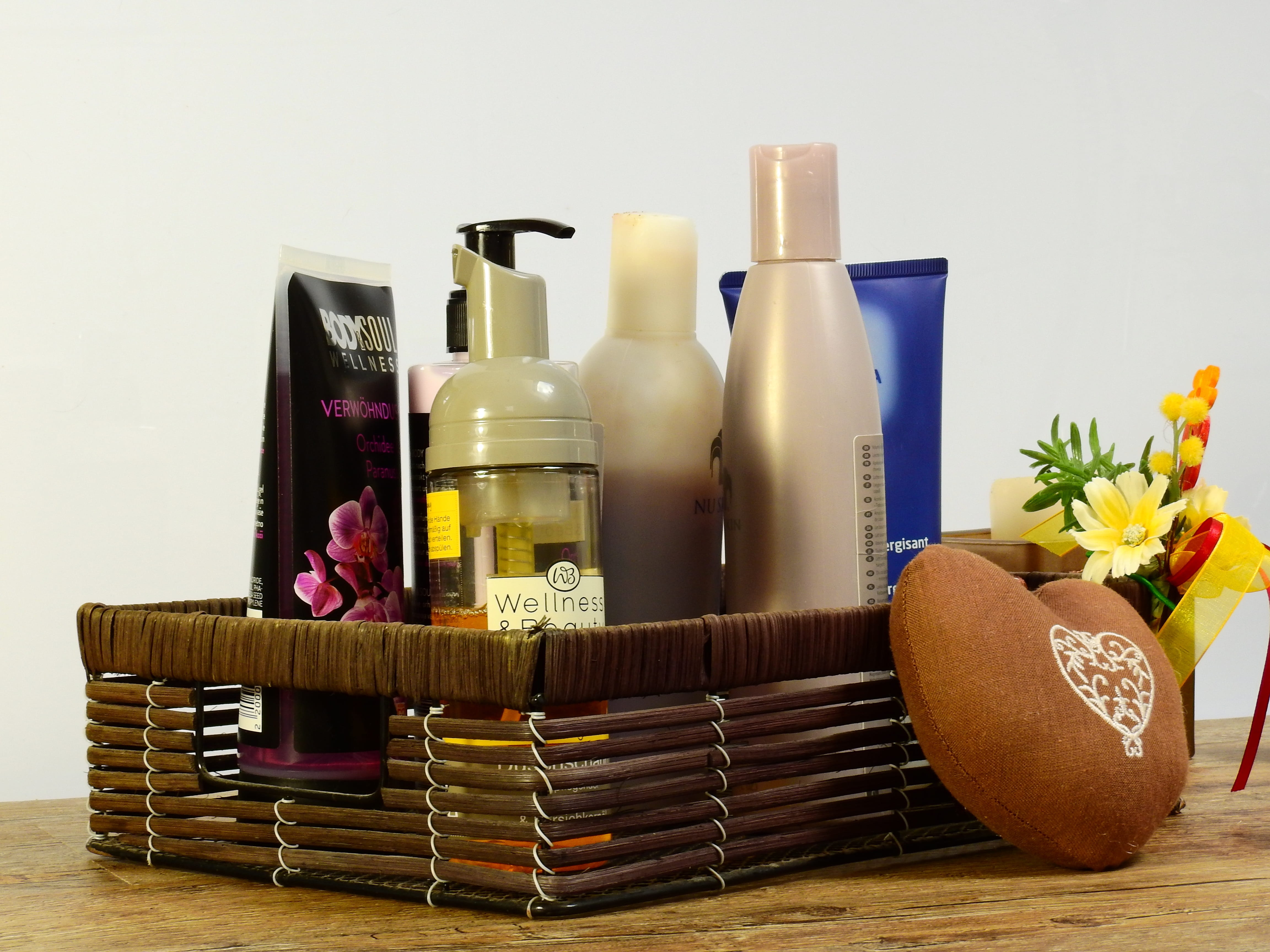 cream, hand cream, beautiful, beauty in nature, products, body Care, flower head, basket, container, hygiene, Cosmetics, wicker, beauty, table, plant, 4K, HD Wallpaper
