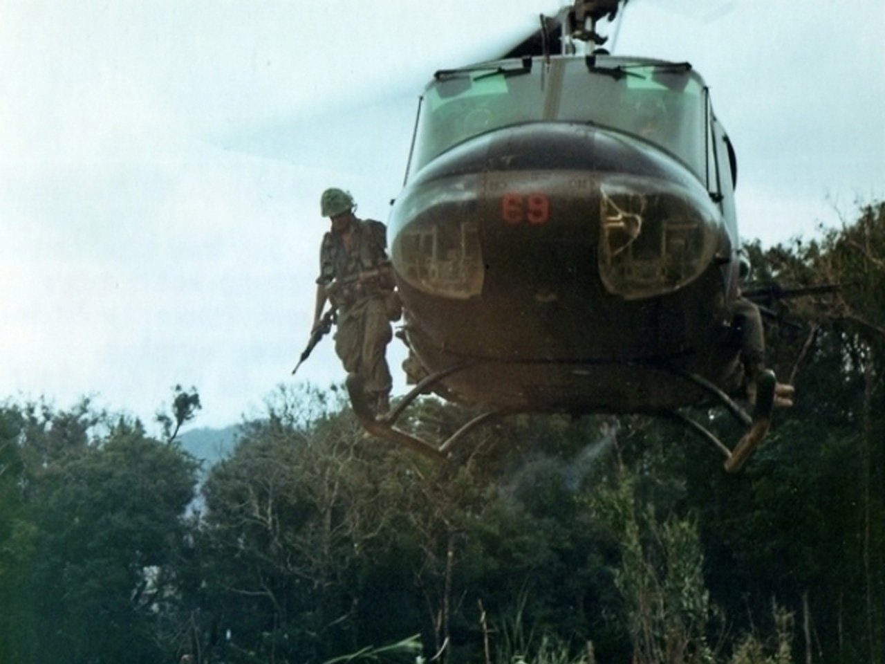 Bell UH-1 Iroquois, Military Helicopters, 720P, HD Wallpaper