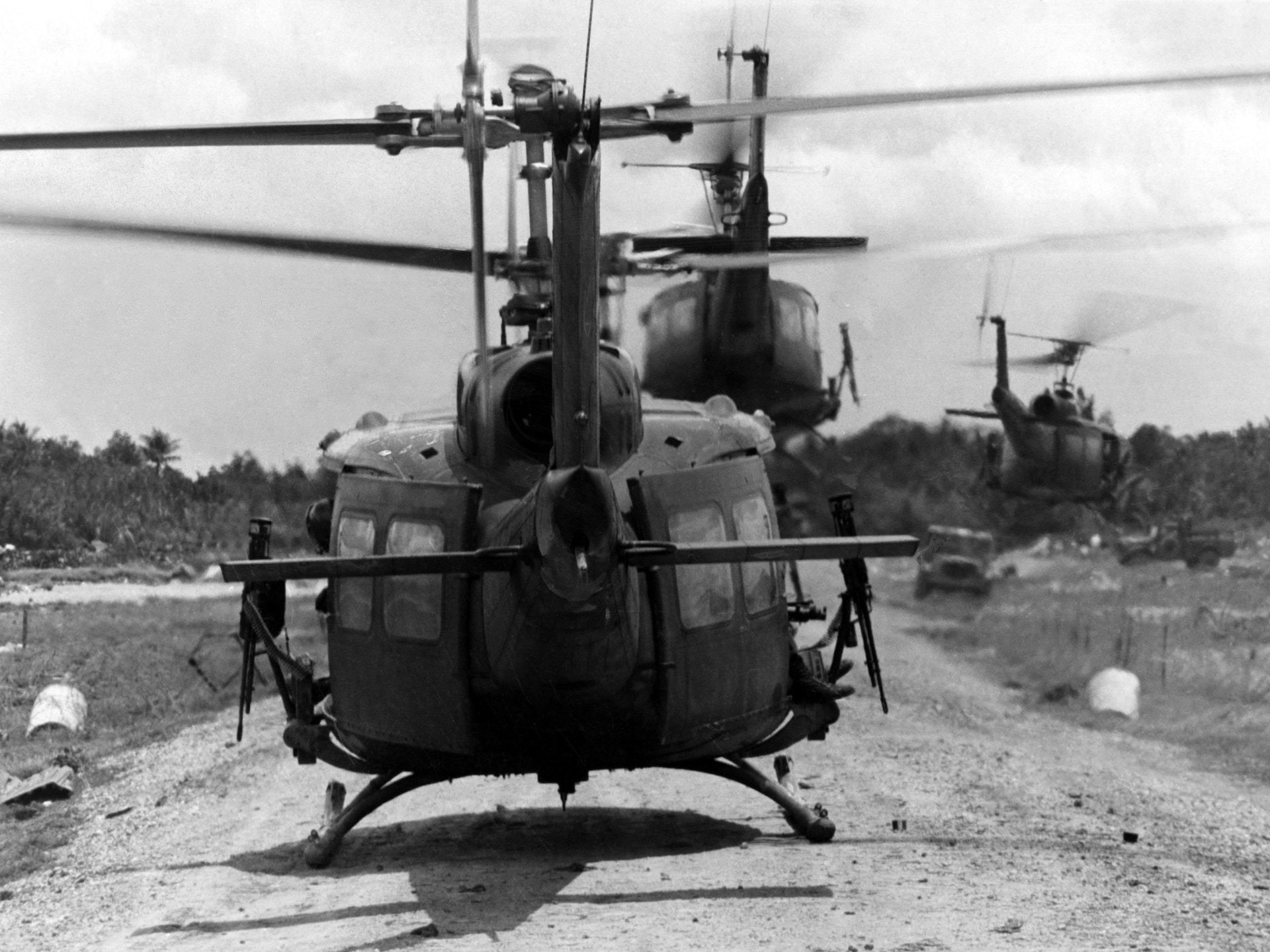 Bell UH-1 Iroquois, 1080P, Military Helicopters, HD Wallpaper