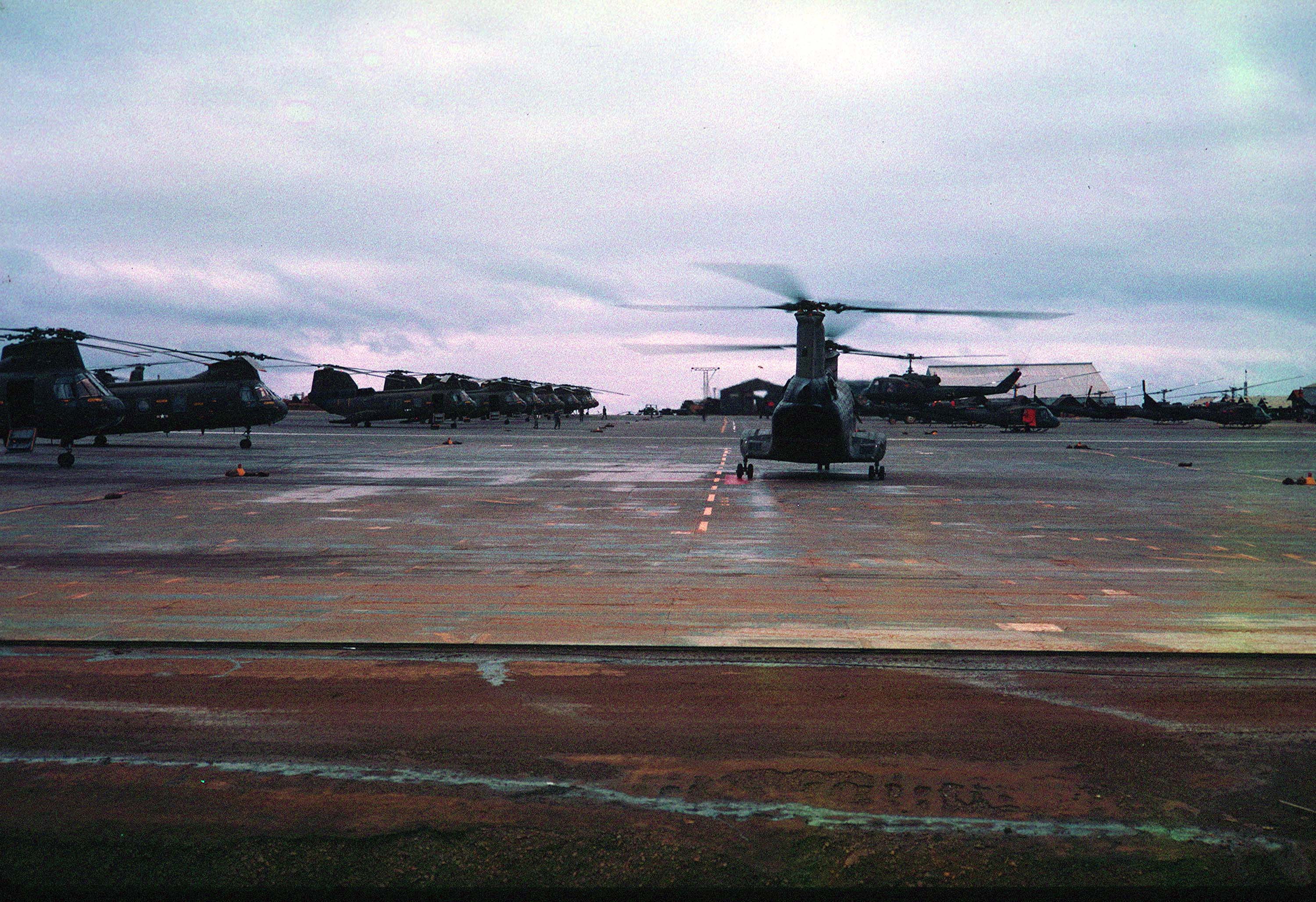 Bell UH-1 Iroquois, Helicopter, 2K, Ch-46 Sea Knight, Military Helicopters, HD Wallpaper