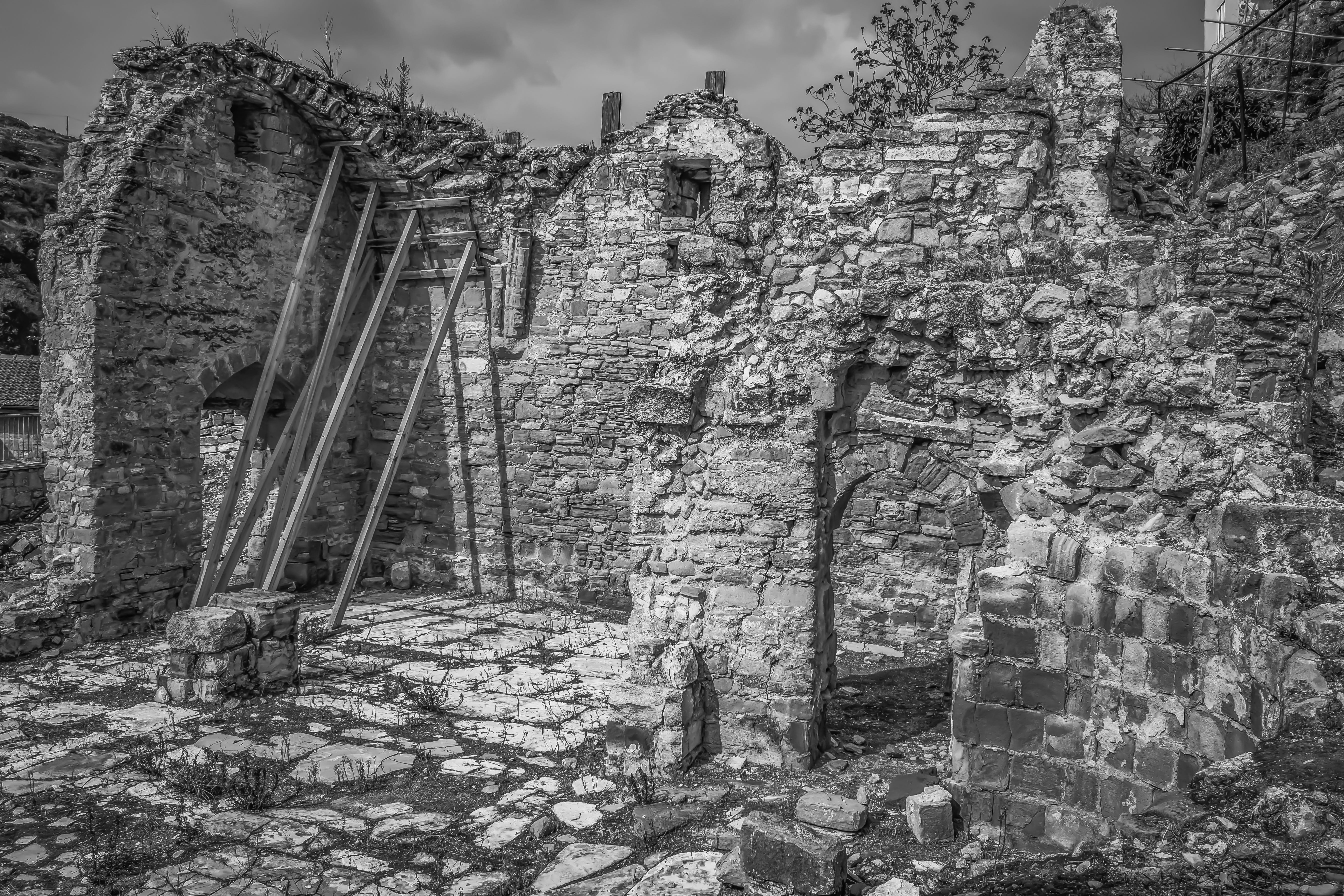 building, destroyed, outdoors, tree, sky, ancient civilization, obsolete, old, ruined, nature, deterioration, church, architecture, damaged, the past, abandoned, HD Wallpaper