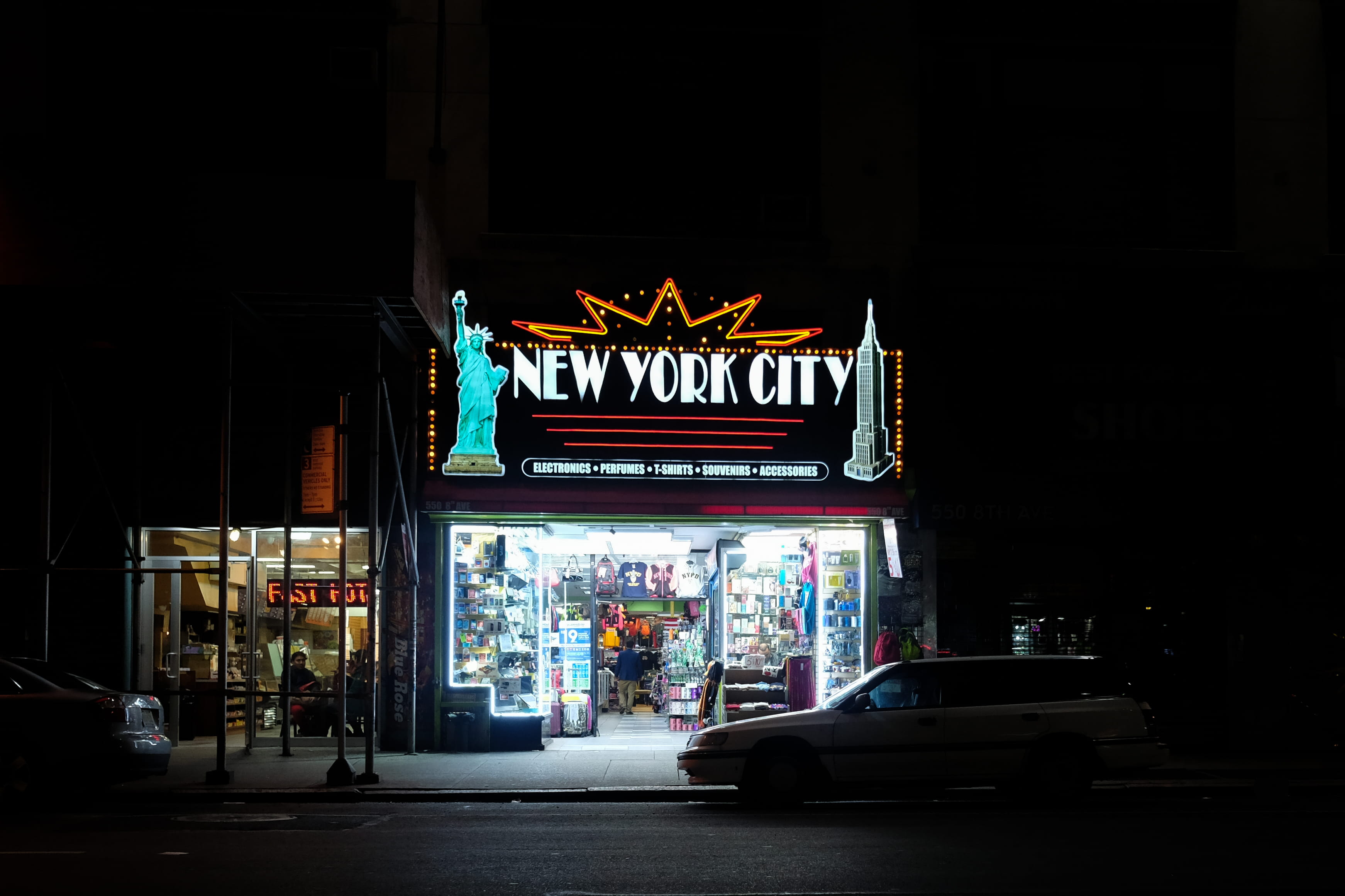 street, motor vehicle, souvenirs, light, architecture, communication, new york, evening, sign, illuminated, advertisement, building exterior, car, built structure, HD Wallpaper