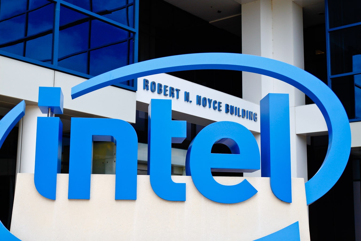 CPU, western script, sign, no people, outdoors, close-up, business, communication, architecture, building, information, sunlight, day, global communications, HD Wallpaper