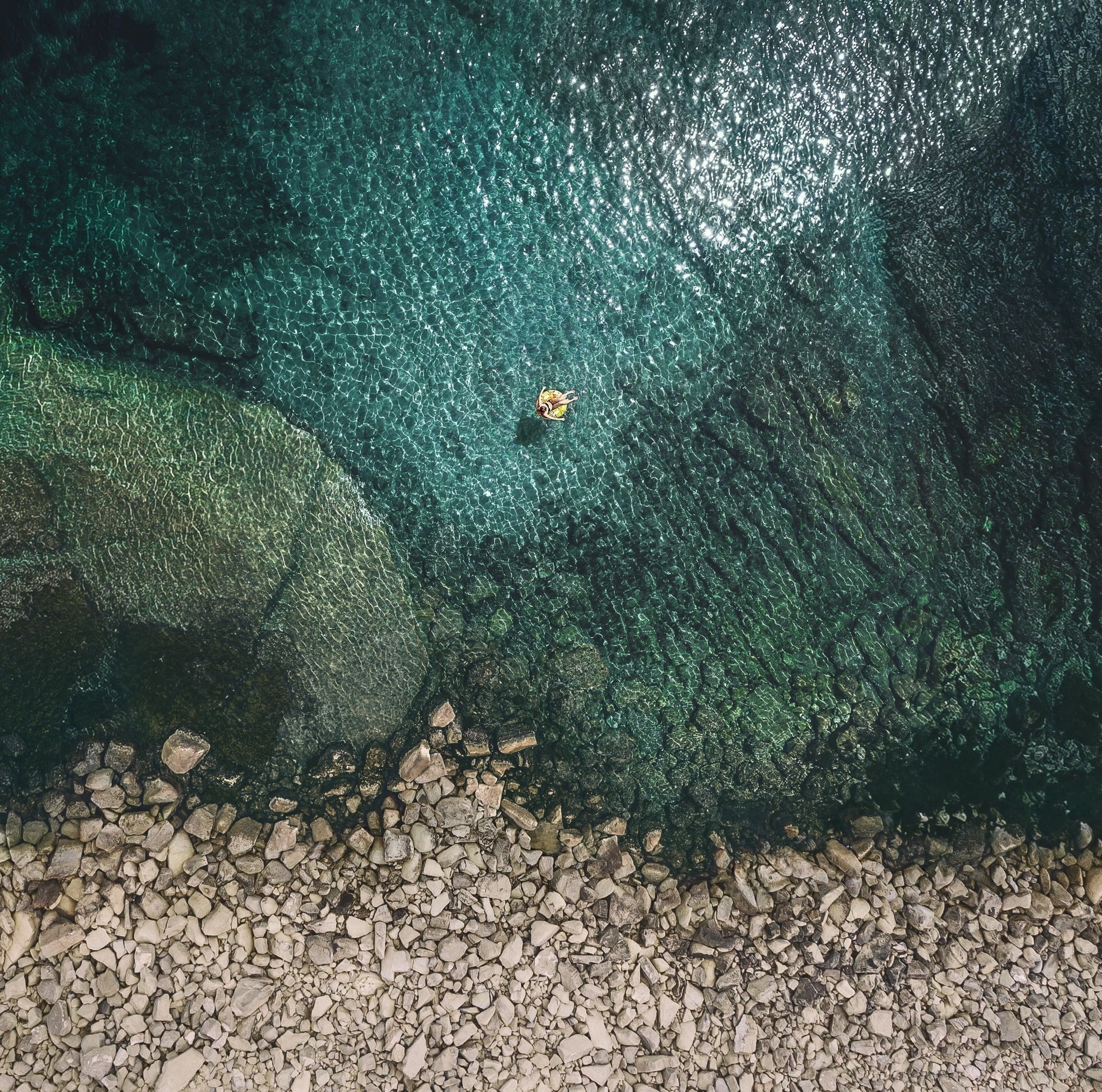 swimming, water, beach, turquoise colored, nature, sunlight, sea, tranquility, scenics - nature, high angle view, day, no people, rock, ios 11 hd desktop  download, HD Wallpaper