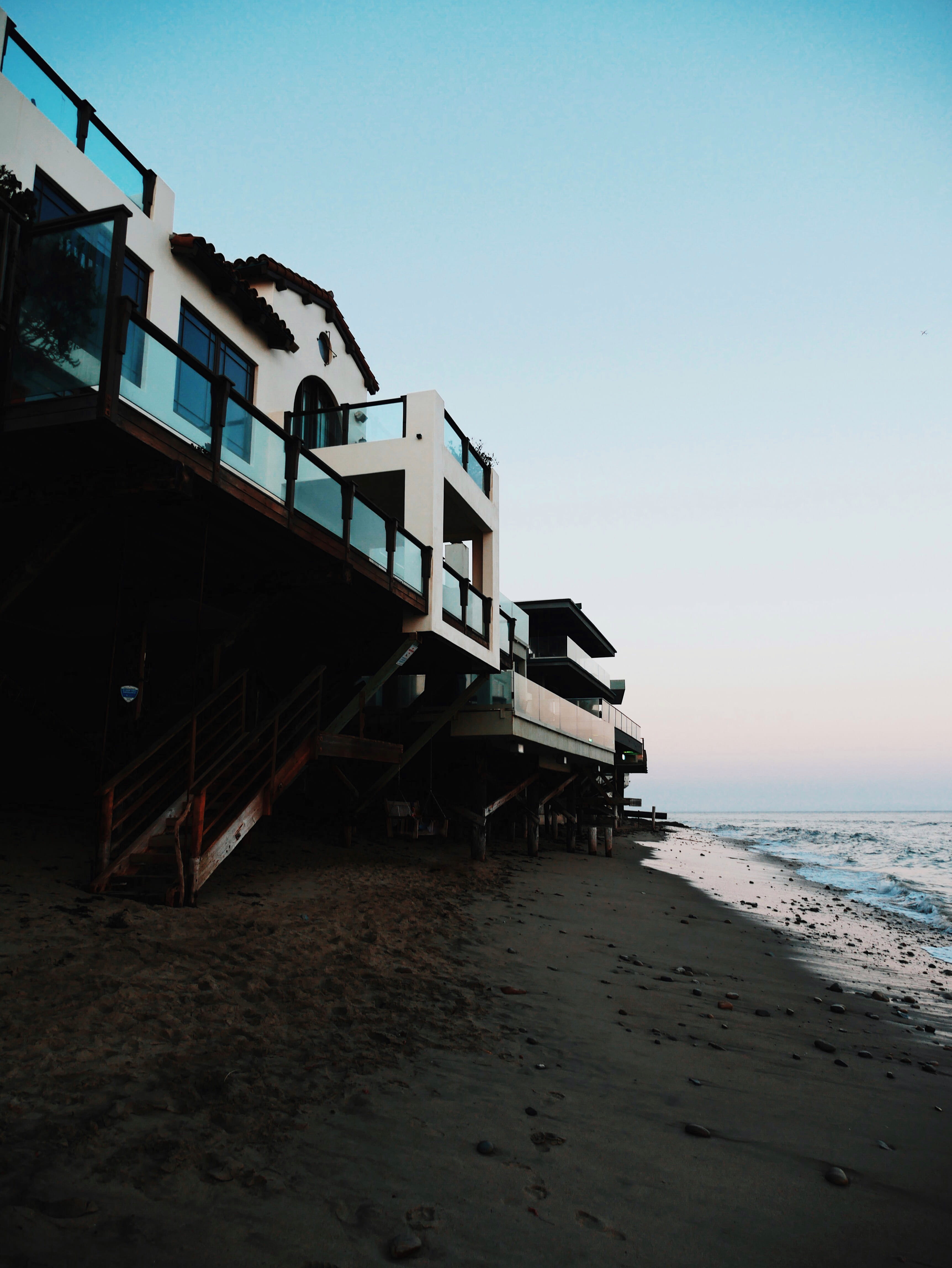 water, 4K, land, united states, sea, los angeles, nature, nautical vessel, sand, mode of transportation, outdoors, sky, la, malibu, built structure, design, Phone HD Wallpaper