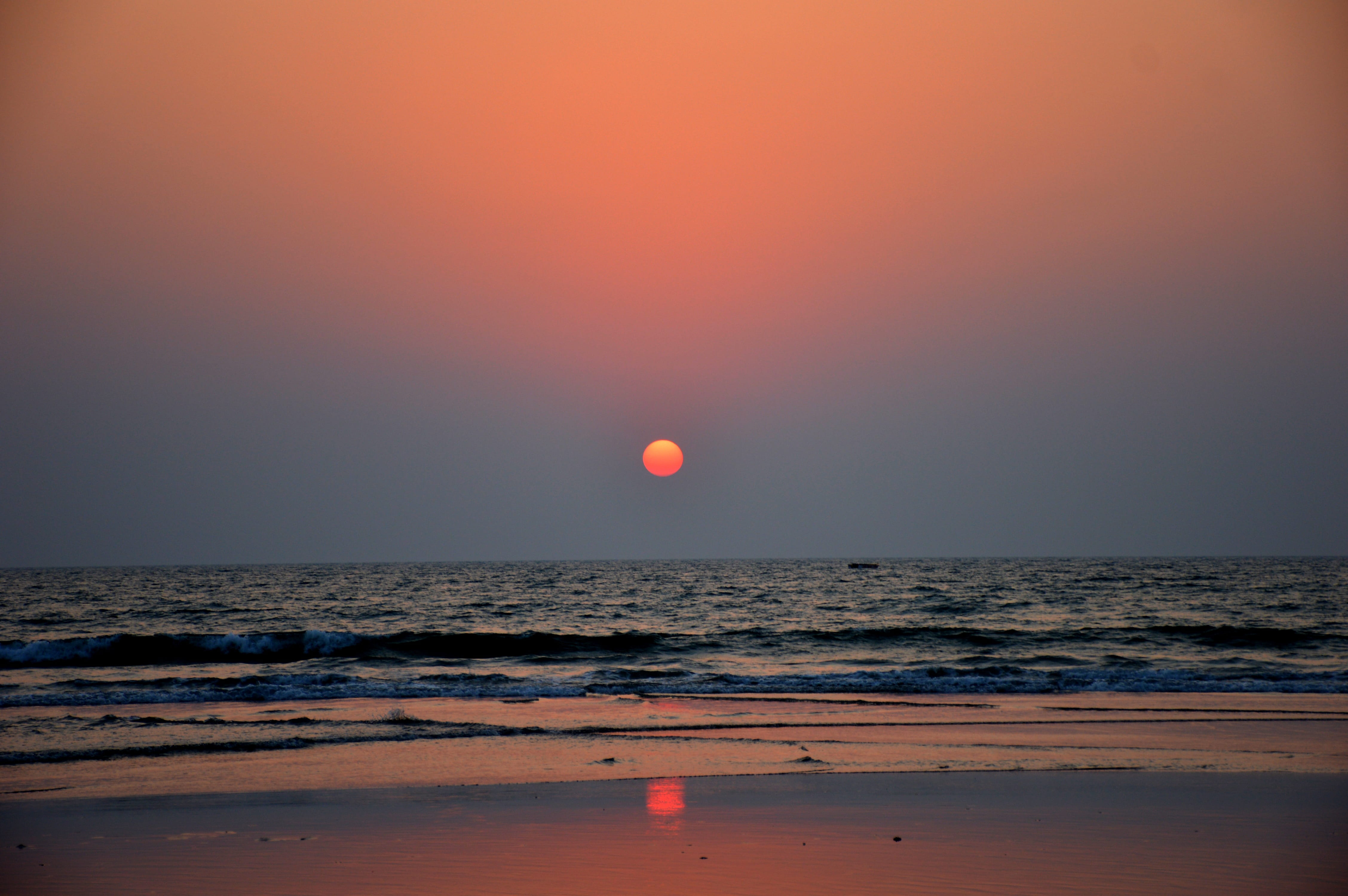 sun, idyllic, orange color, landscape, orange, sky, coast, water, outdoors, tranquility, non-urban scene, 4K, horizon over water, vacation, no people, HD Wallpaper