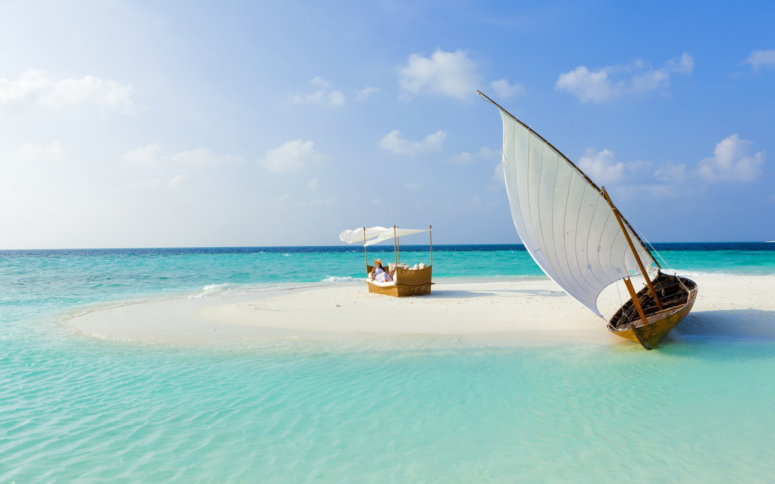 maldives, summer, boat, tropical, beach, island, sea, 2K, sand, HD Wallpaper