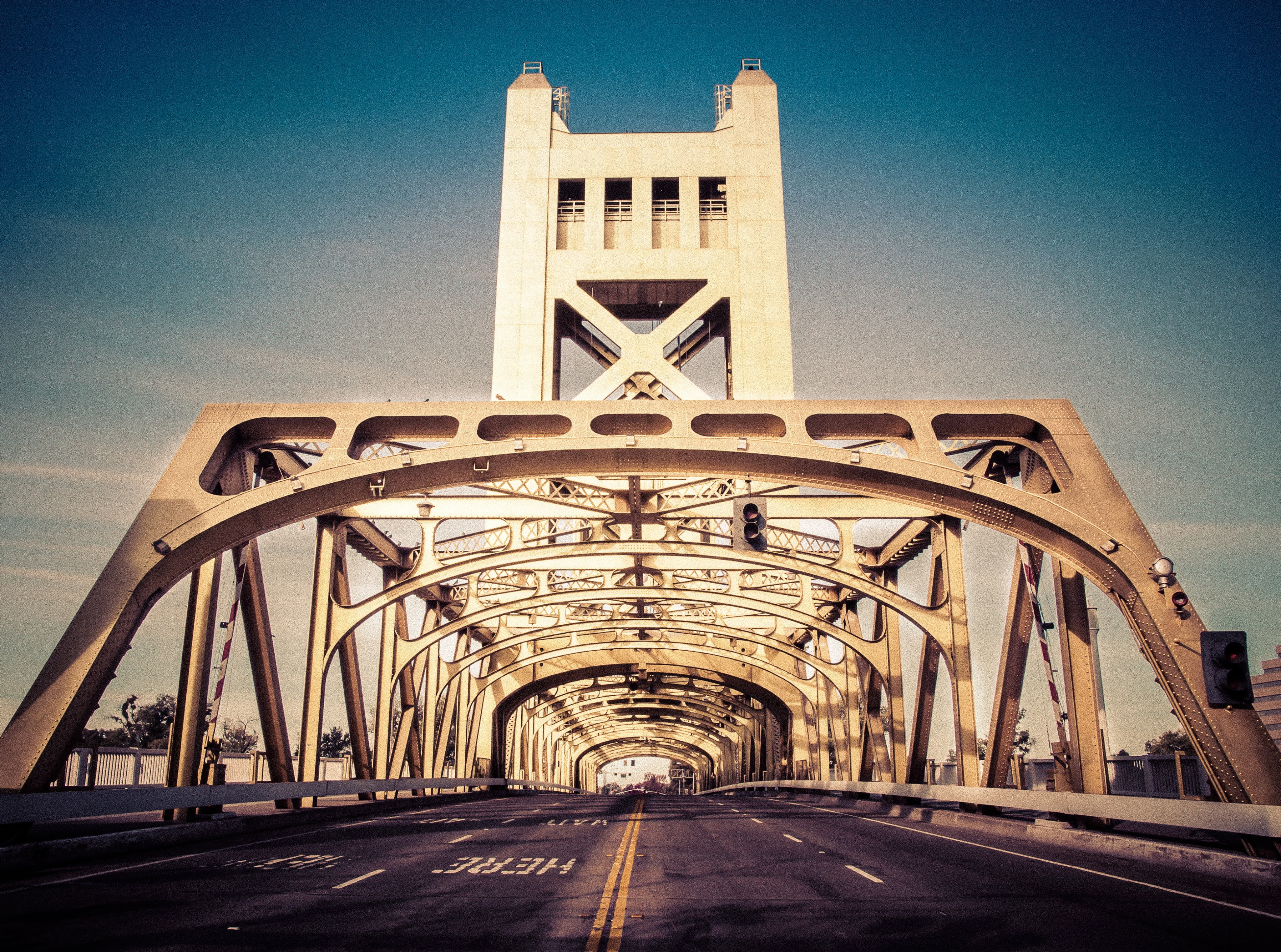 tower, the way forward, connection, built structure, Bridge, bridge - man made structure, 4K, day, diminishing perspective, towerbridge, outdoors, sky, HD Wallpaper