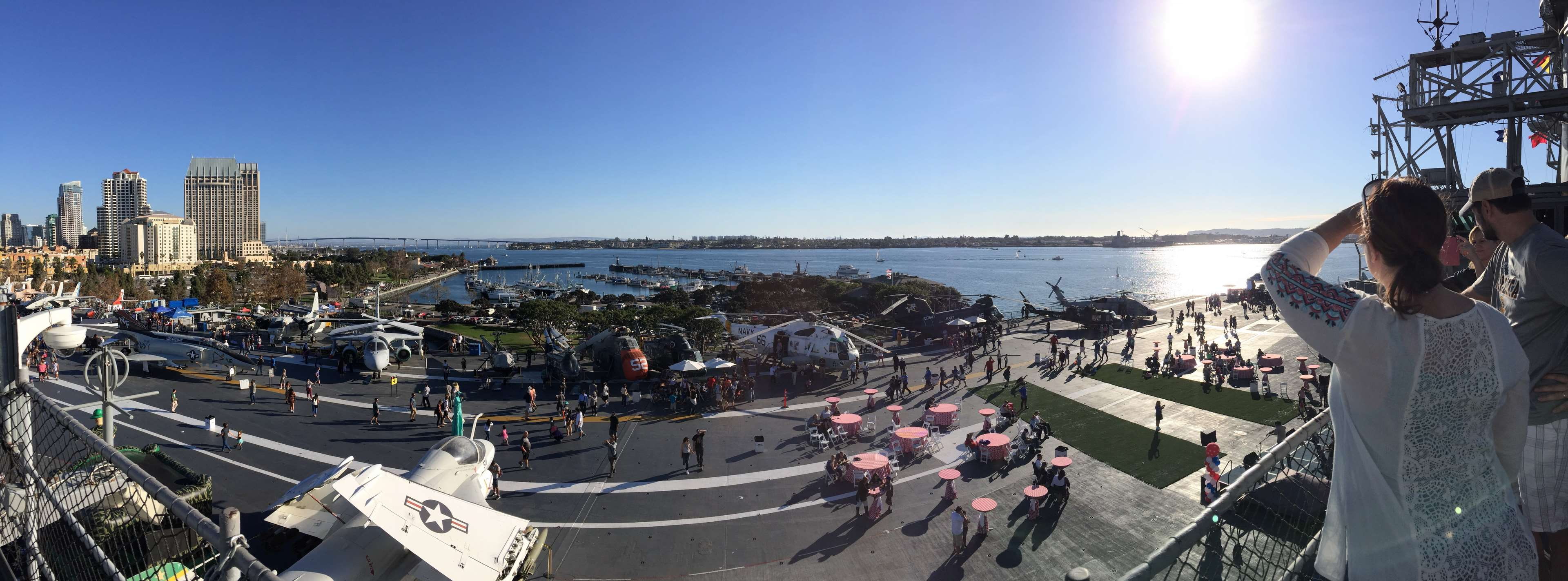 large group of people, day, panoramic, harbor, panoramic view, sunlight, leisure activity, wwii, helicopters, group of people, sunny, clear sky, transportation, HD Wallpaper