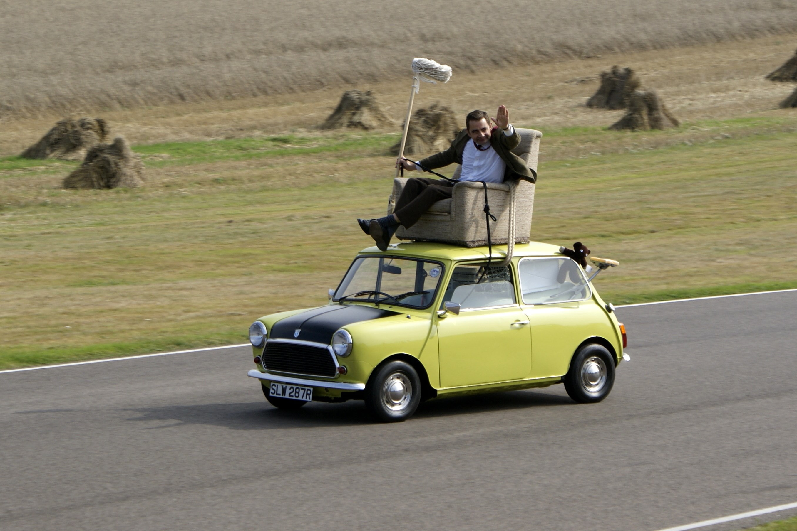 adult, men, transportation, land vehicle, outdoors, women, day, mr bean, real people, car, motor vehicle, activity, 2K, young adult, people, full length, HD Wallpaper