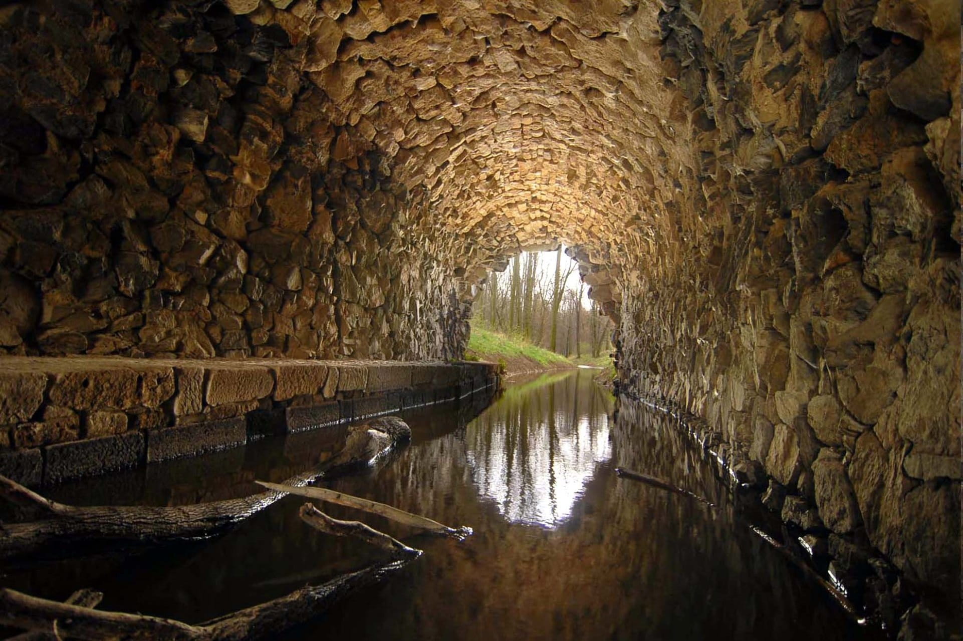 Pavement, inside, nature, built structure, Check, flowing water, arch, river, indoors, connection, architecture, stone wall, s probably roots, arch bridge, HD Wallpaper