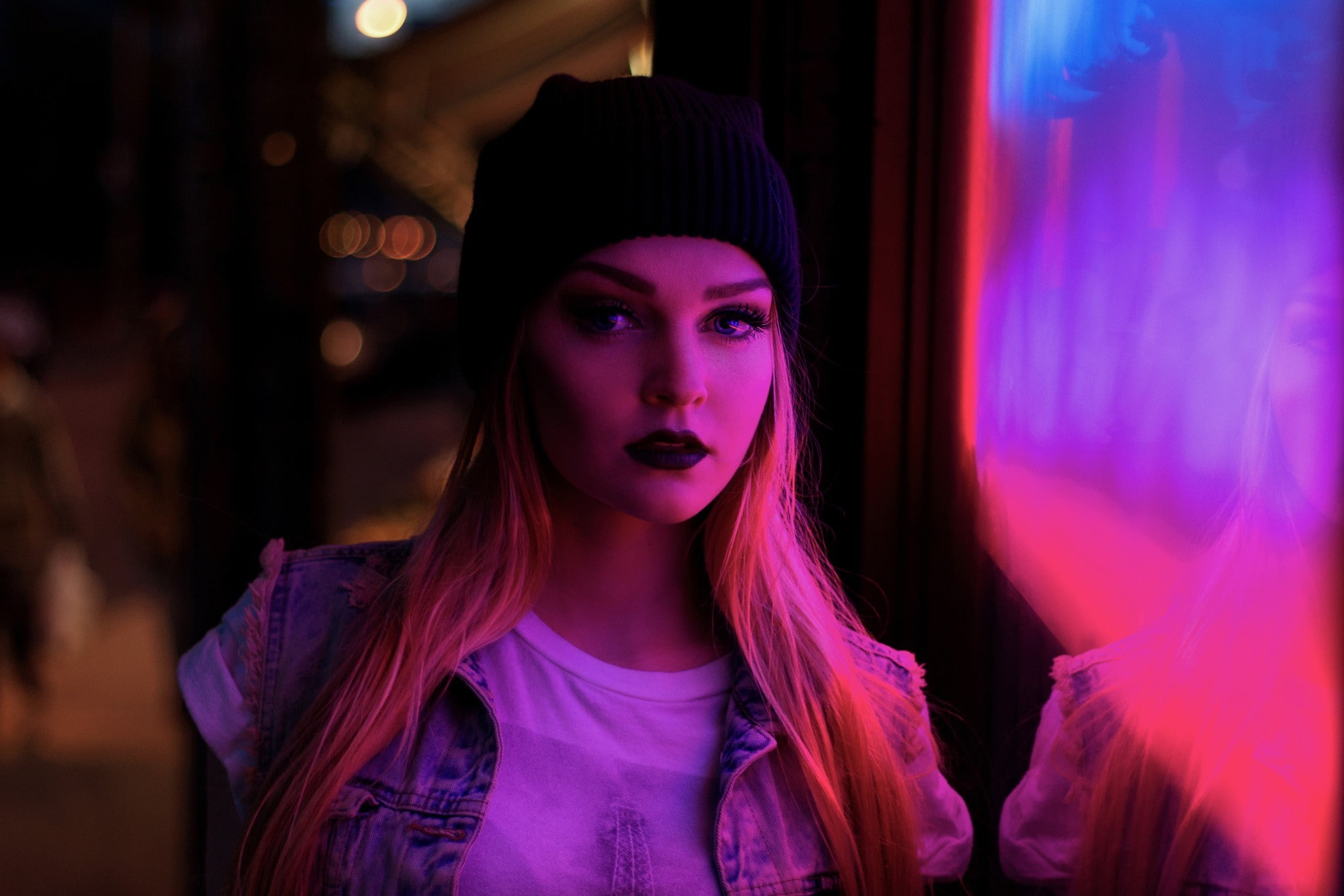 hairstyle, headshot, portrait, adult, long hair, 1080P, young adult, women, night, nightlife, Blonde, purple, Hallea Jones, hair, beauty, looking at camera, HD Wallpaper