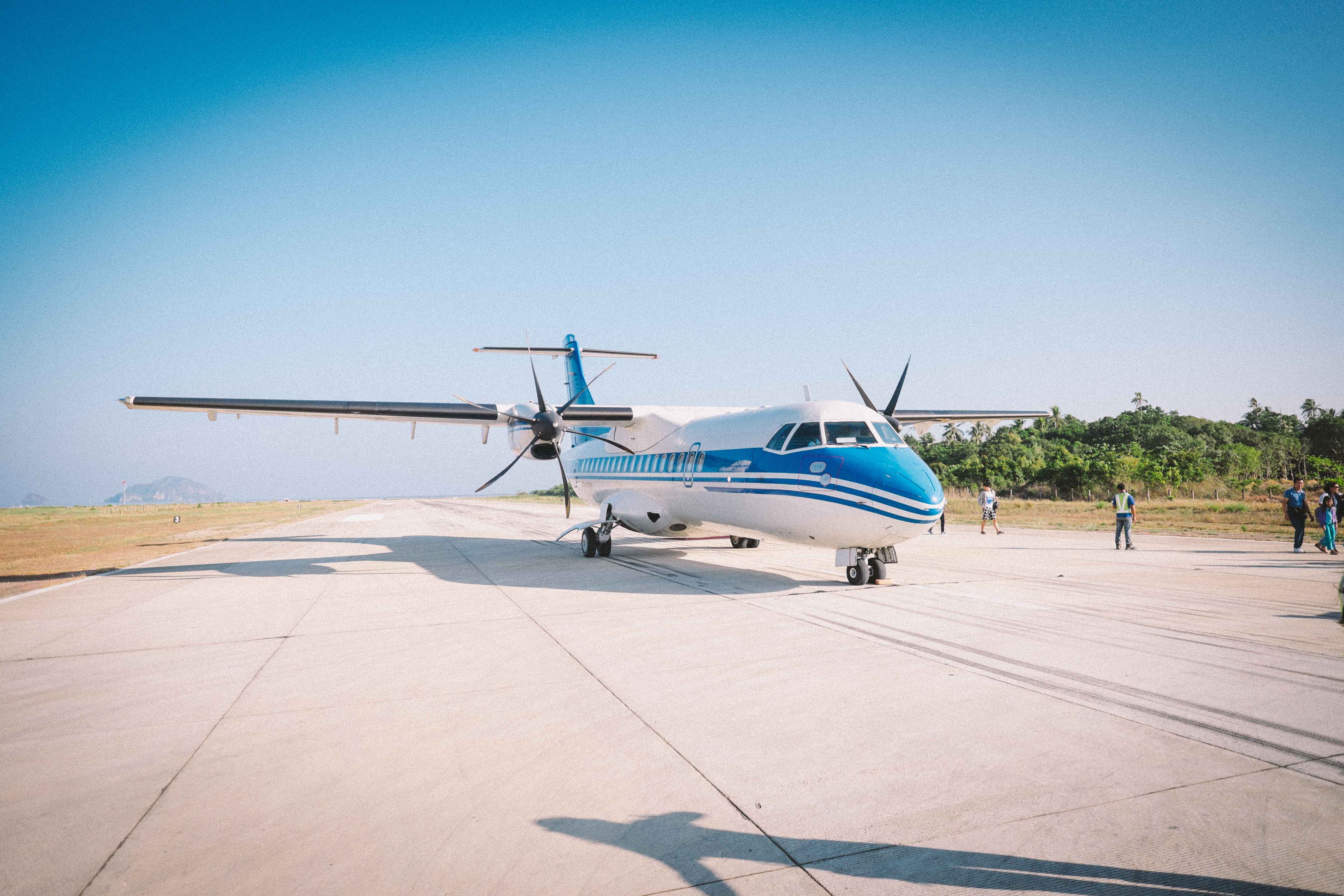 no people, 4K, el nido airport, corporate jet, aerospace industry, transportation, sunlight, airport runway, clear sky, luxury, island, blue, airport, HD Wallpaper