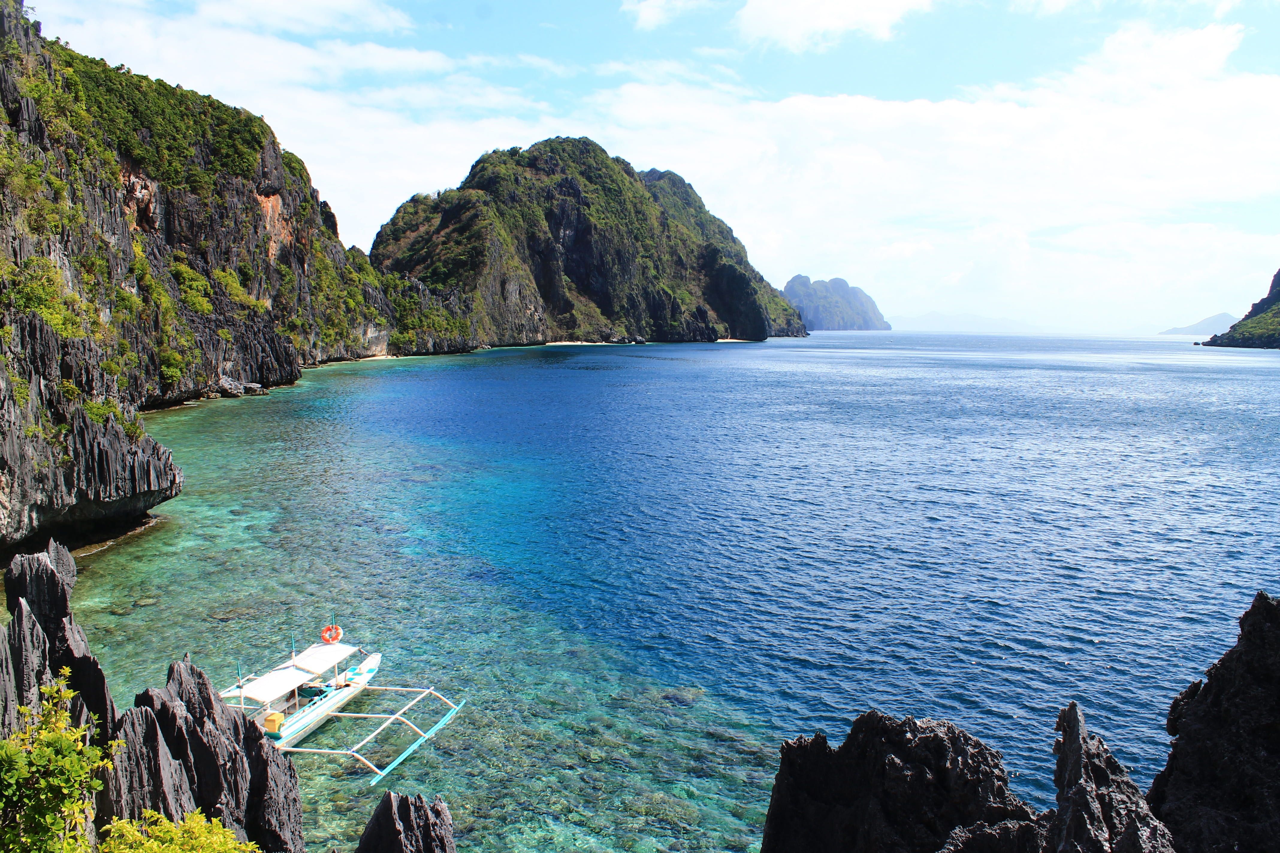 day, idyllic, rocky coastline, el nido, tranquil scene, scenics - nature, sea, cloud - sky, costa, solid, land, nature, coron, rock - object, beach, mountain, HD Wallpaper