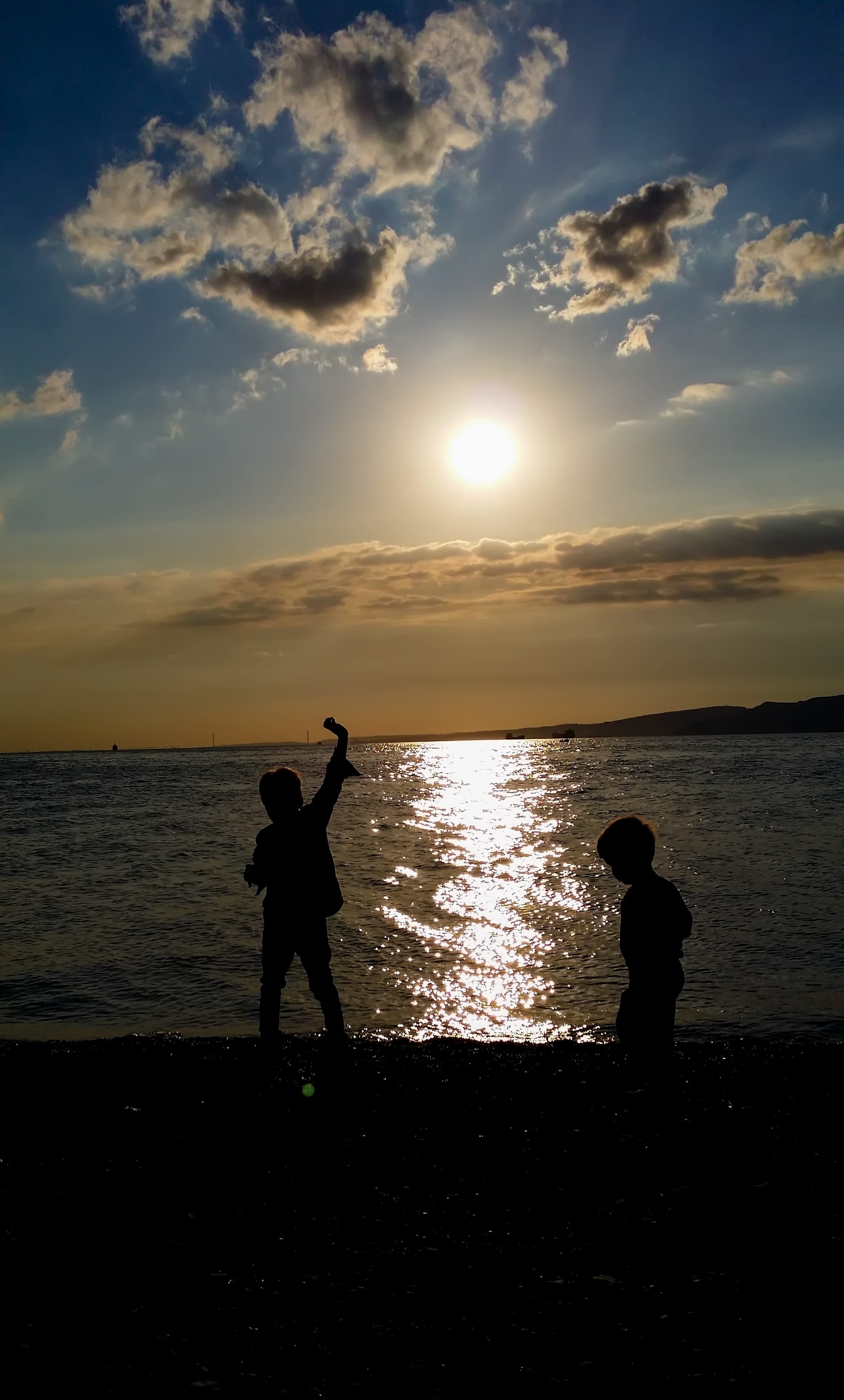 natural turkey, fish, reflection, sparkle, Children, hunting, iskele, clouds, scenics - nature, turkey, souvenir, silhouette, coastline, two people, nature, Phone HD Wallpaper
