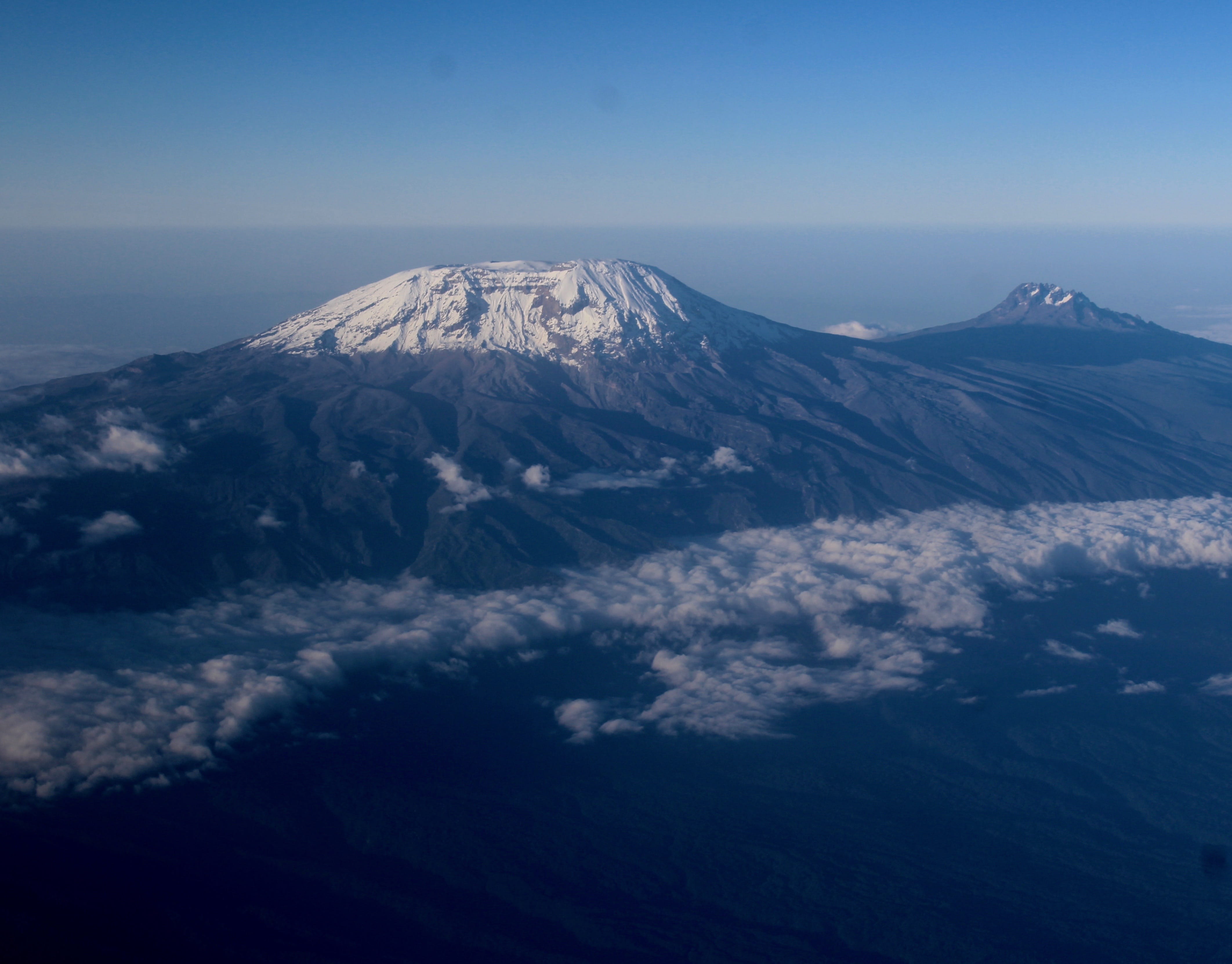 4K, travel, beauty in nature, travel destinations, mount kilimanjaro, mountain range, volcano, environment, mountain, physical geography, volcanic crater, HD Wallpaper