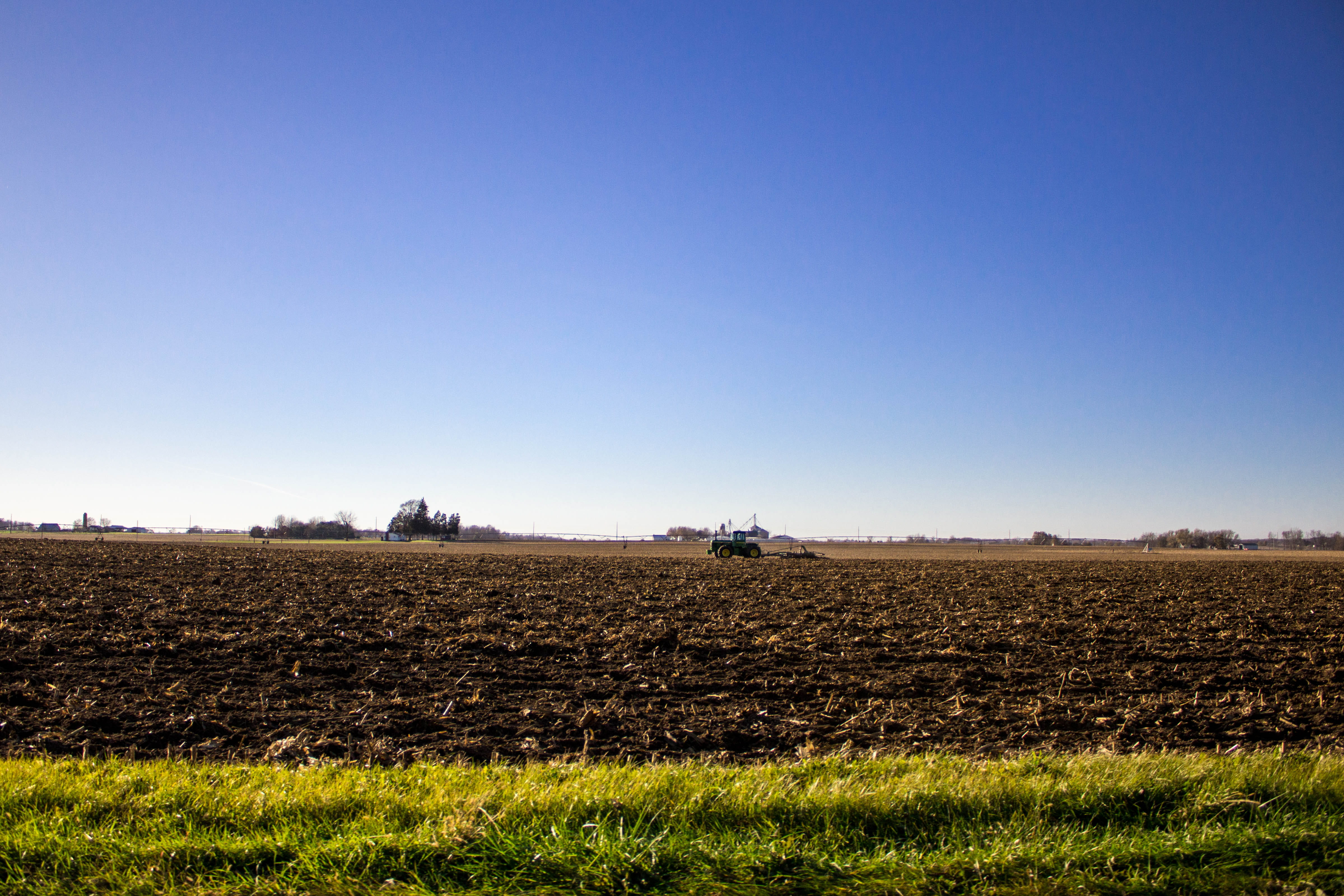 scenics - nature, agriculture, no people, landscape, day, 4K, plant, plough, tranquility, growth, clear sky, copy space, farm, environment, tranquil scene, HD Wallpaper