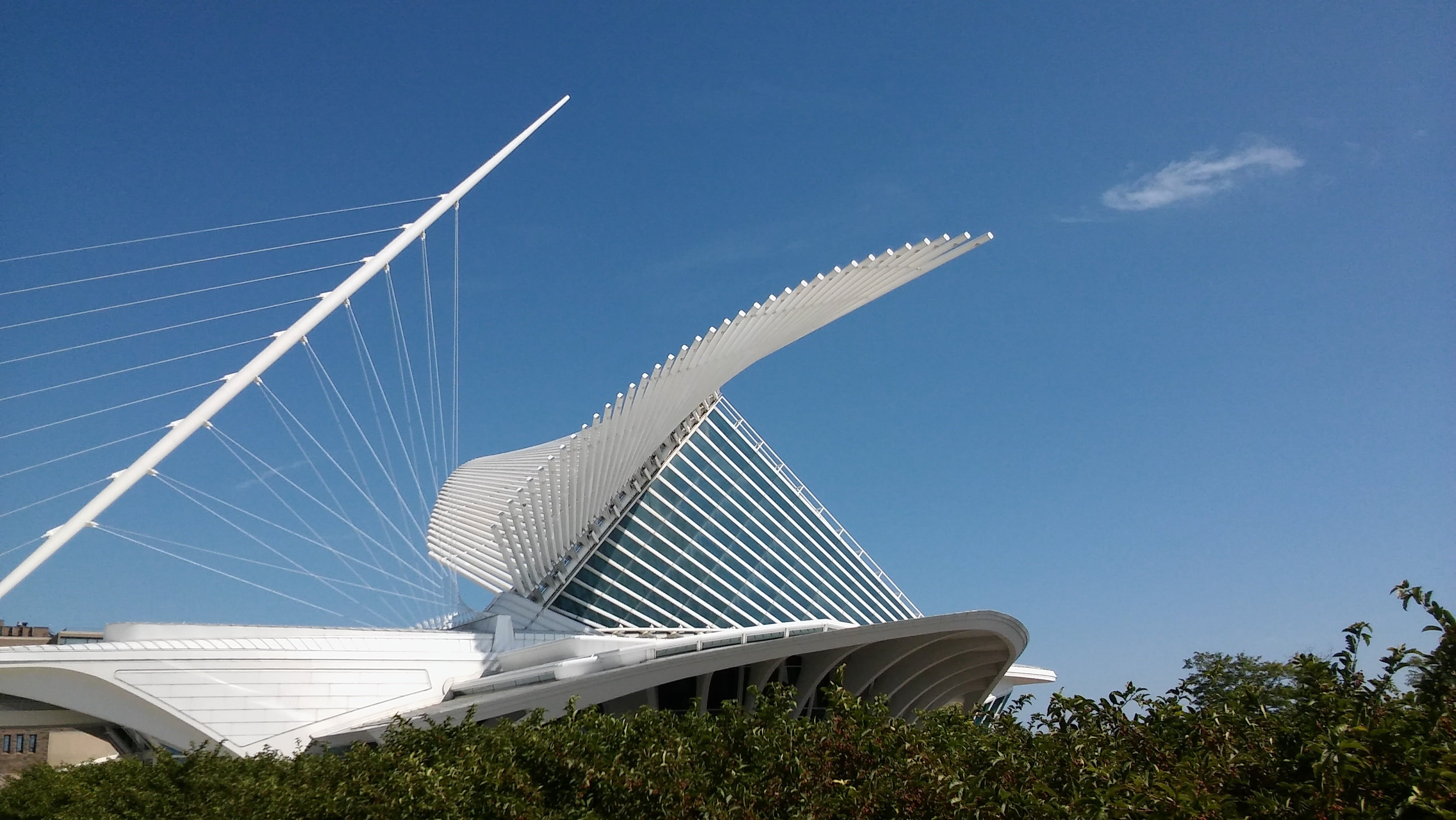 milwaukee, sky, building, lake, downtown, skyline, wisconsin, bridge - man made structure, bridge, midwest, travel, connection, usa, built structure, modern, HD Wallpaper