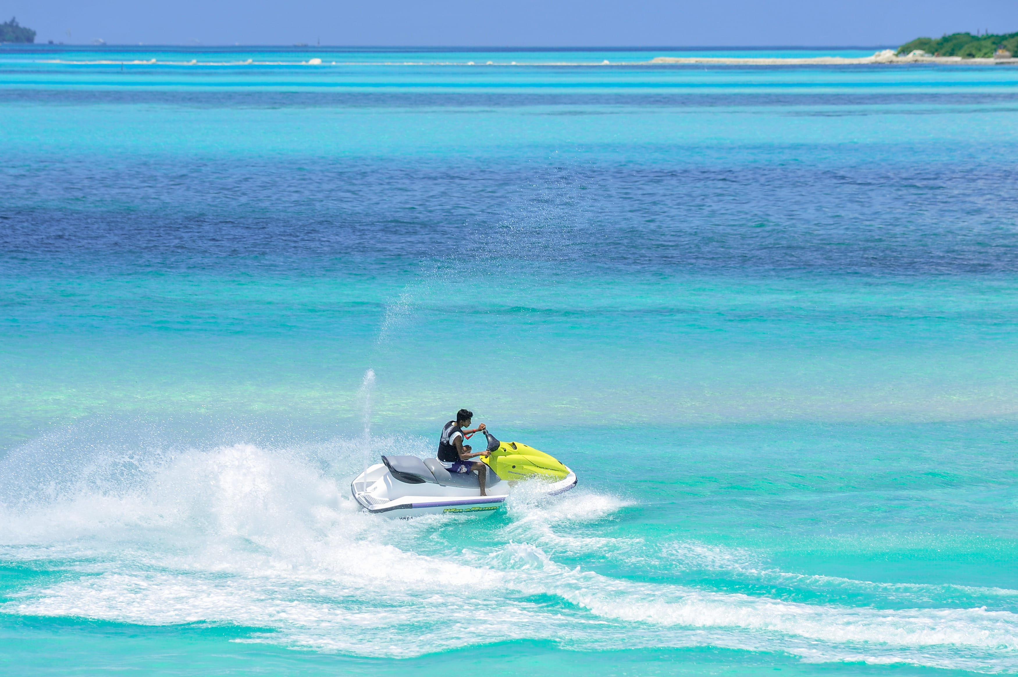 day, island, watersports, holiday, leisure activity, 2K, sport, motion, lifestyles, jet boat, ocean, surfing, honeymoon, beauty in nature, beach, wedding, HD Wallpaper