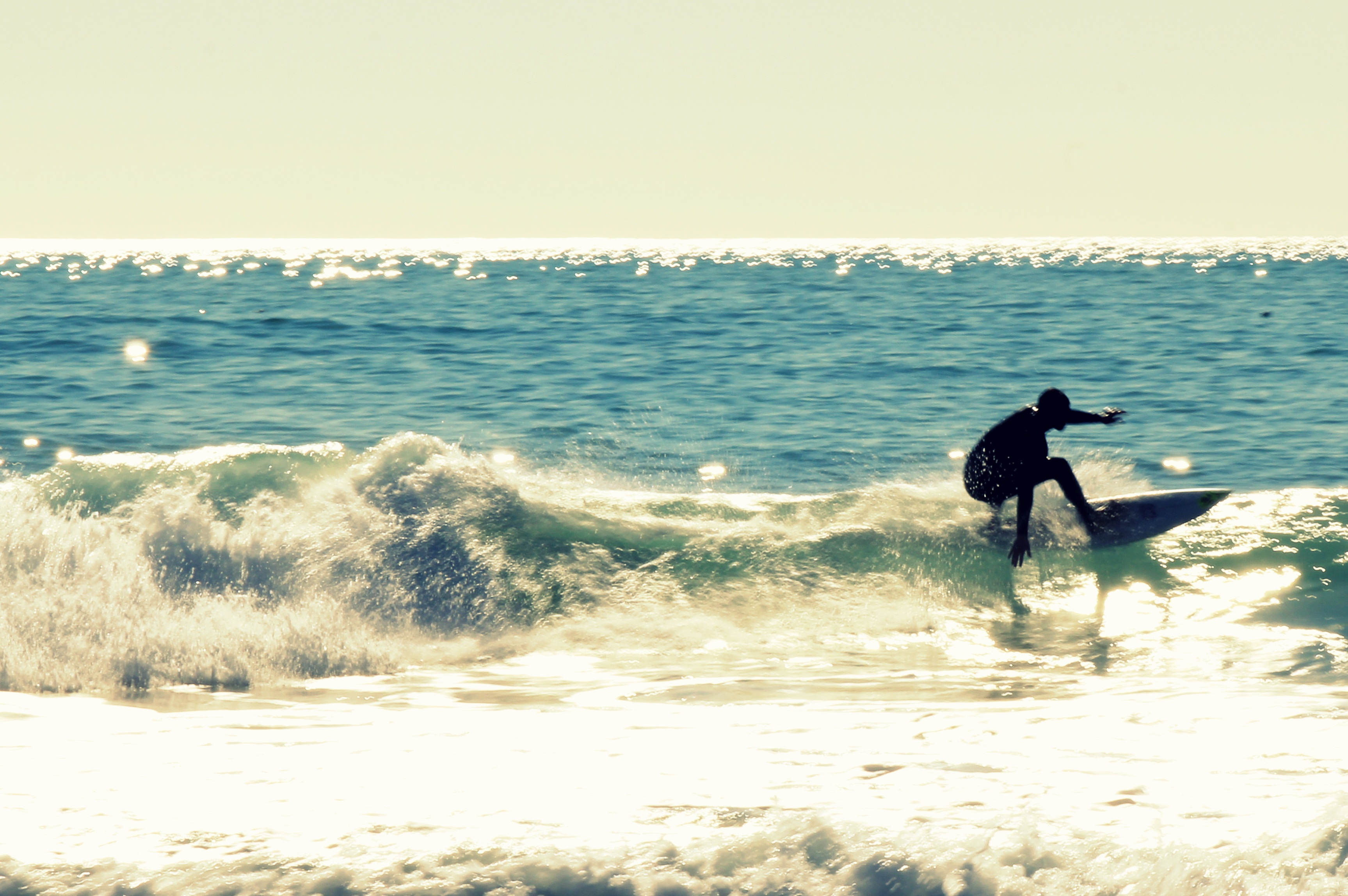 horizon over water, one person, lifestyles, beauty in nature, water, day, man, outdoors, sea, aquatic sport, land, horizon, real people, nature, surfing, HD Wallpaper