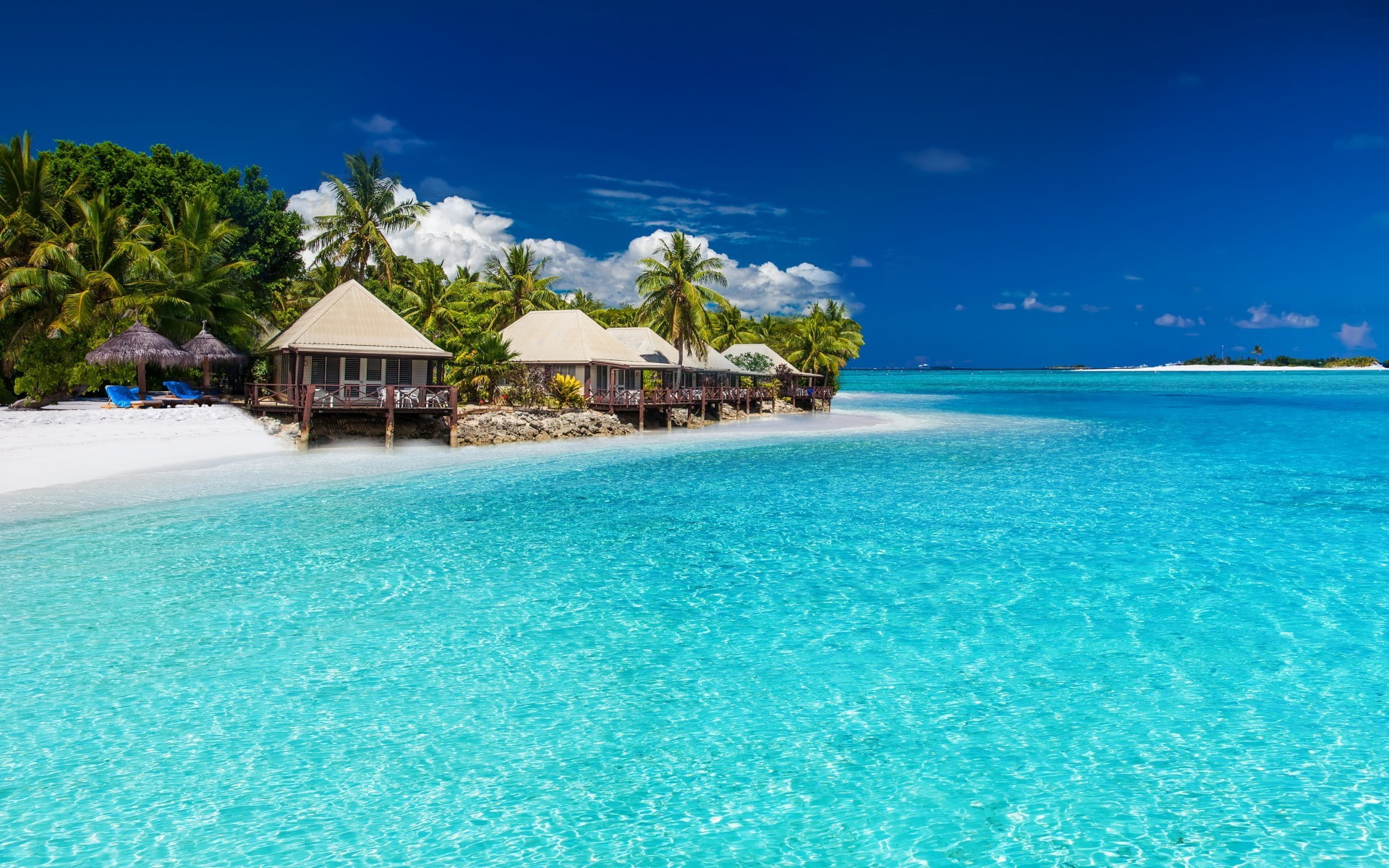 sky, clouds, Ocean, bungalows, huts, beach, palm trees, white, roofed, 1080P, HD Wallpaper