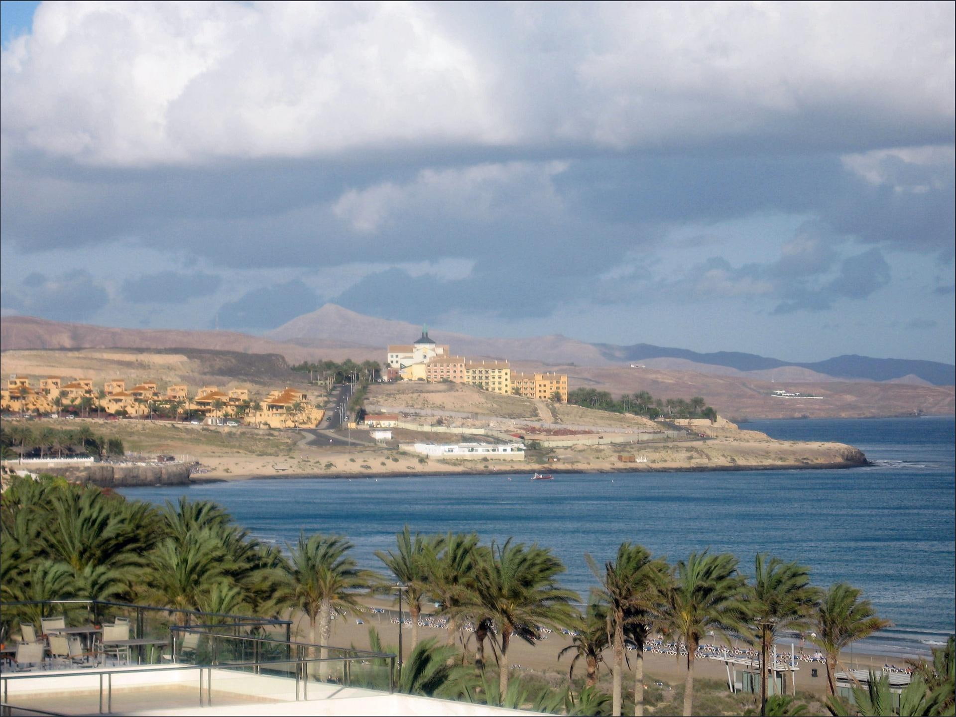 clouds, 1080P, palms, spain, druffix, beach, 3d and abstract, village, oceanview, HD Wallpaper