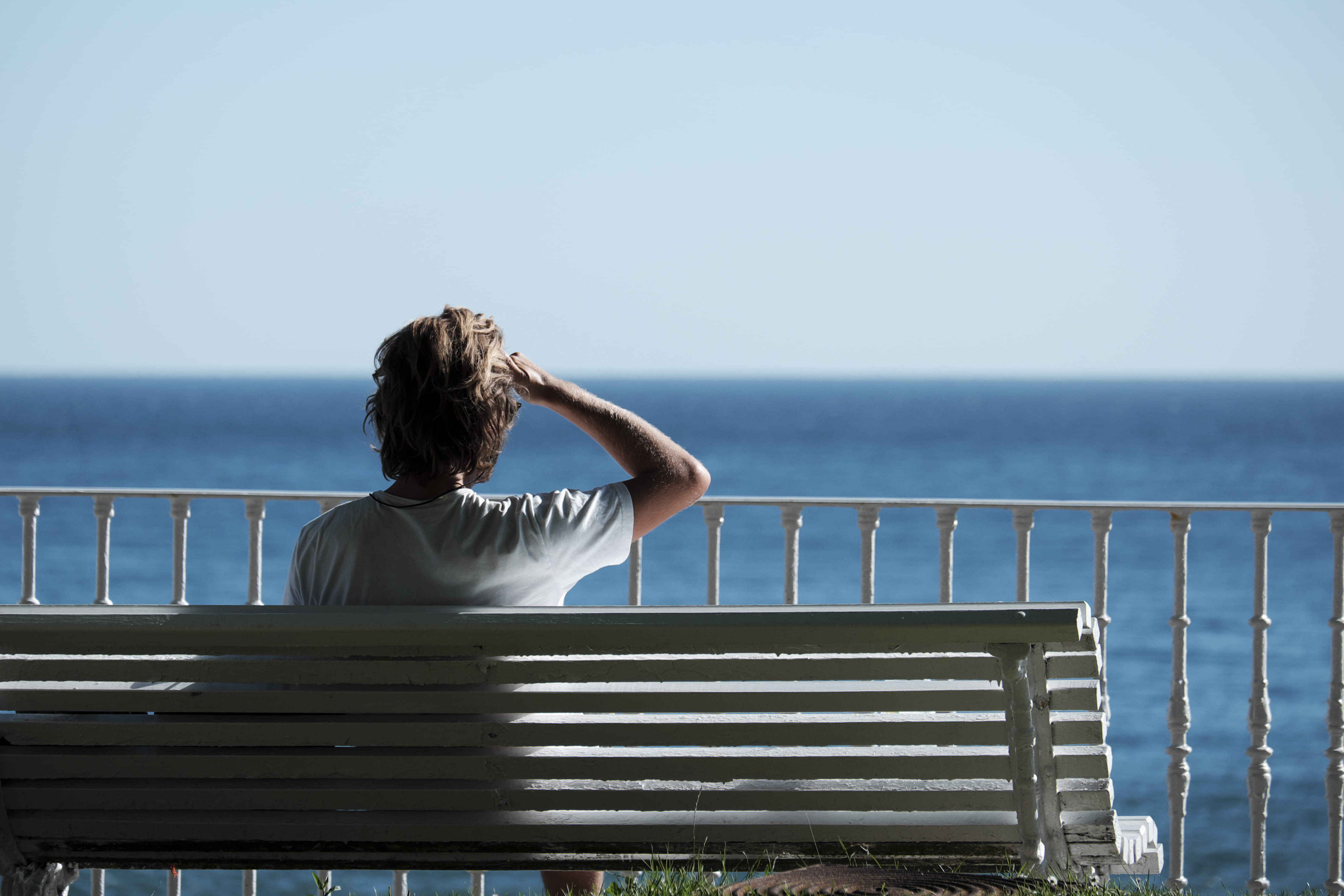 horizon over water, look, near, tranquil scene, one, bench, outdoors, rear view, white, beauty in nature, sitting, body, sky, man, blue, seaside, person, HD Wallpaper