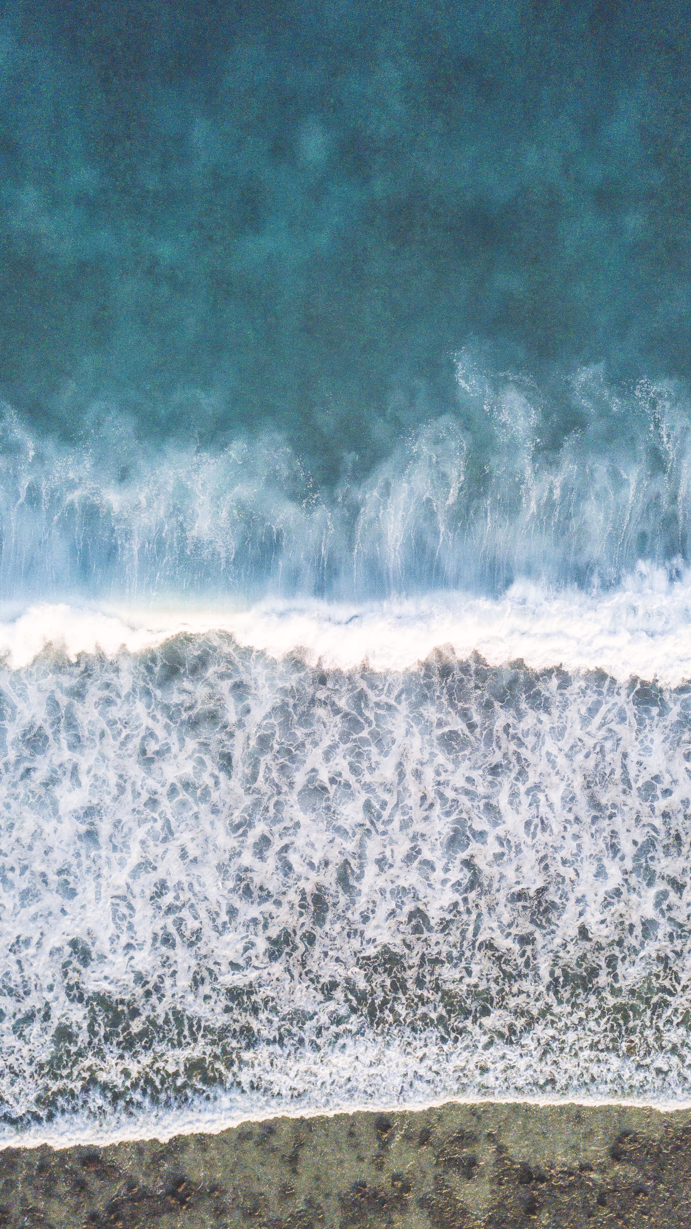ocean, beauty in nature, sport, wave, breaking, foam, 4K, aerial, sea, scenics - nature, sea waves, rushing, aquatic sport, malé, rug, nature, scenery, Phone HD Wallpaper