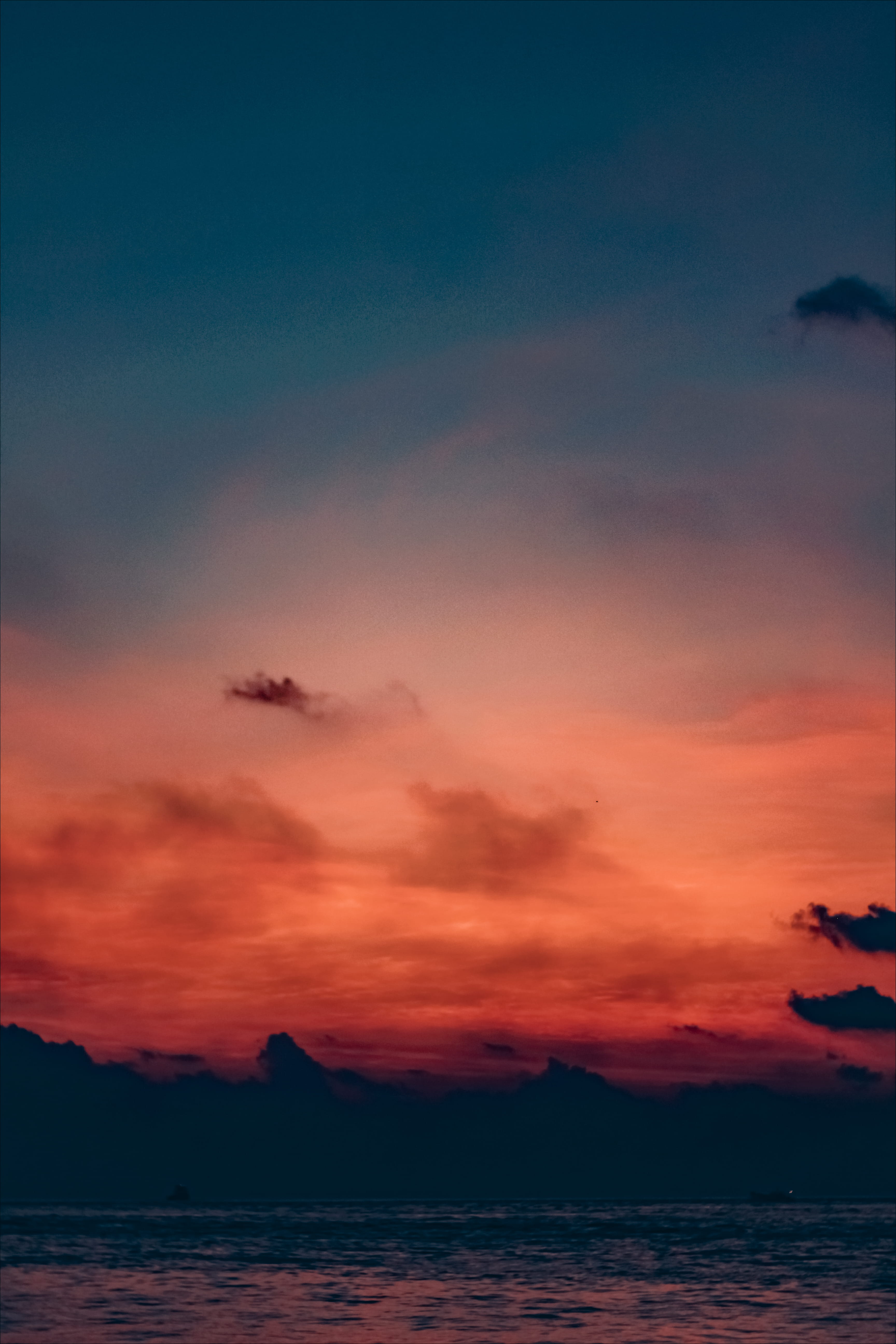 dramatic sky, no people, idyllic, romantic sky, horizon over water, sky, malé, 5K, silhouette, outdoors, tranquil scene, sunset, sea, scenics - nature, Phone HD Wallpaper