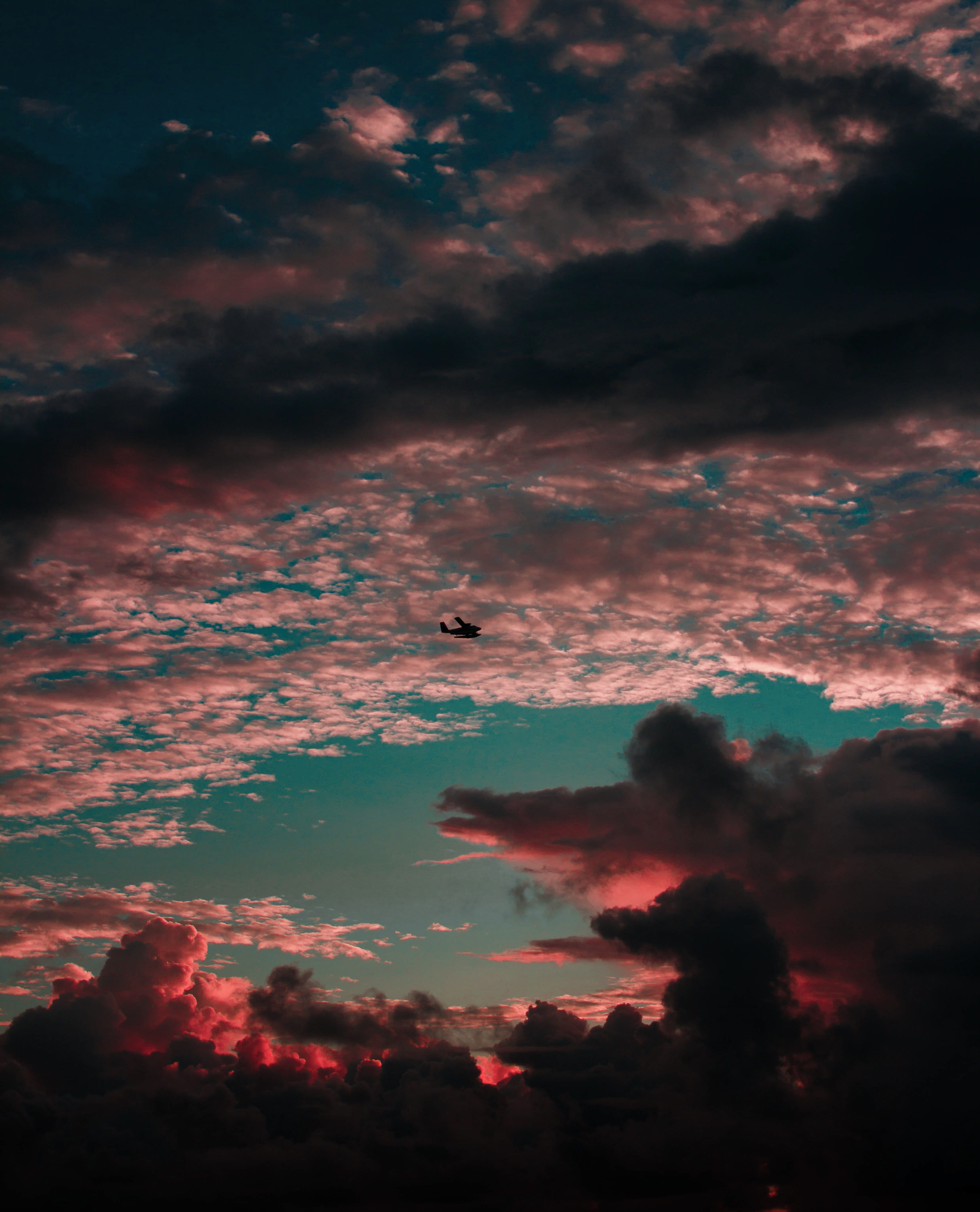 atmospheric mood, malé, low angle view, flying palne, plane, tranquility, dawn, sky, photo, dramatic sky, sunset, no people, scenics - nature, tranquil scene, Phone HD Wallpaper