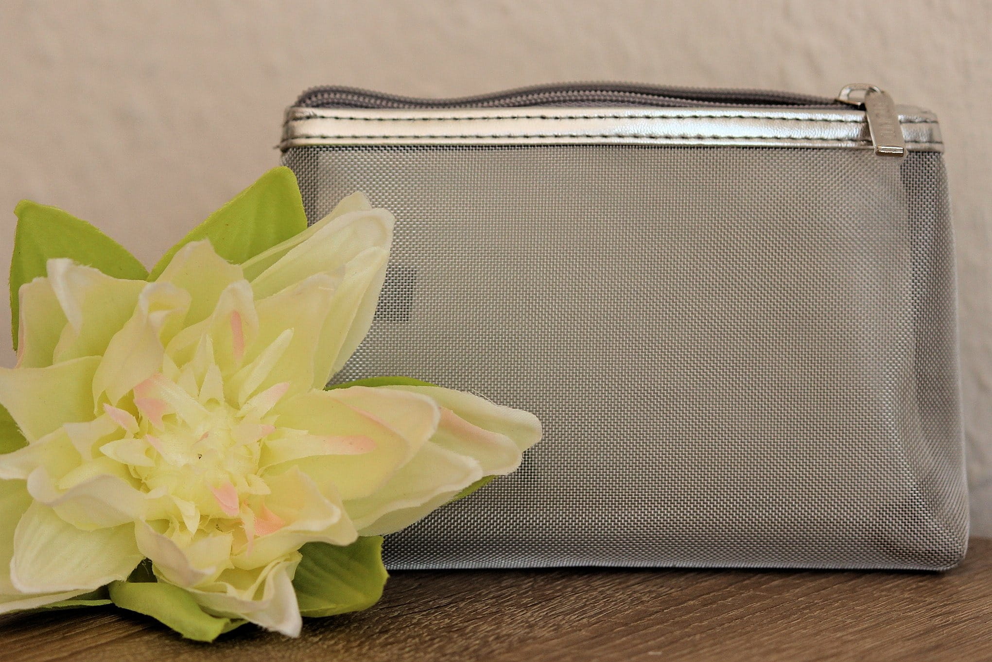 food and drink, make up bag, purse, beauty in nature, clothing, cleaning, close-up, studio shot, flower head, pouch, container, table, beach bag, nature, HD Wallpaper