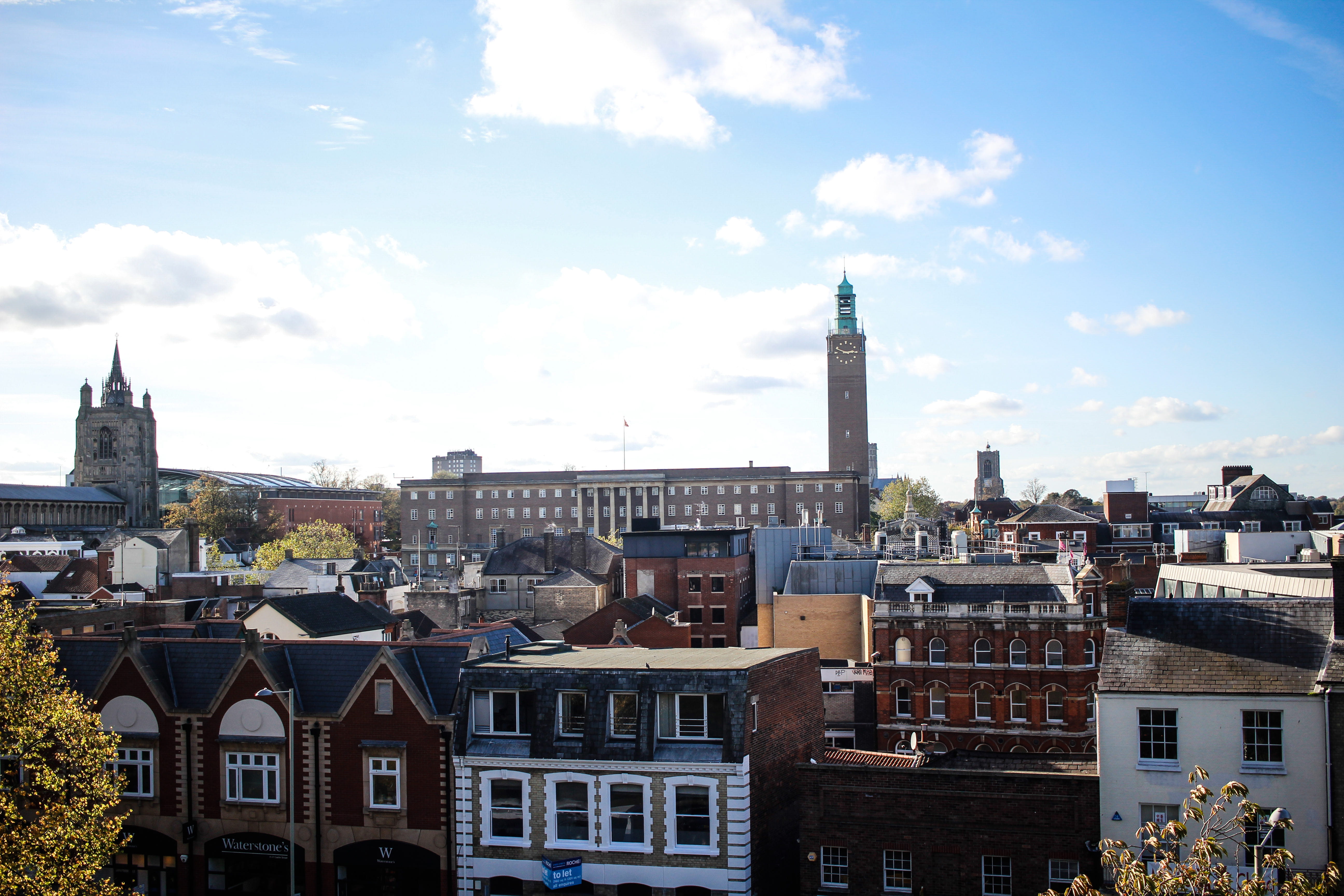 architecture, outdoors, streetphotography, residential district, centre, cloud - sky, tall - high, skyline, religion, tourism, no people, building exterior, HD Wallpaper