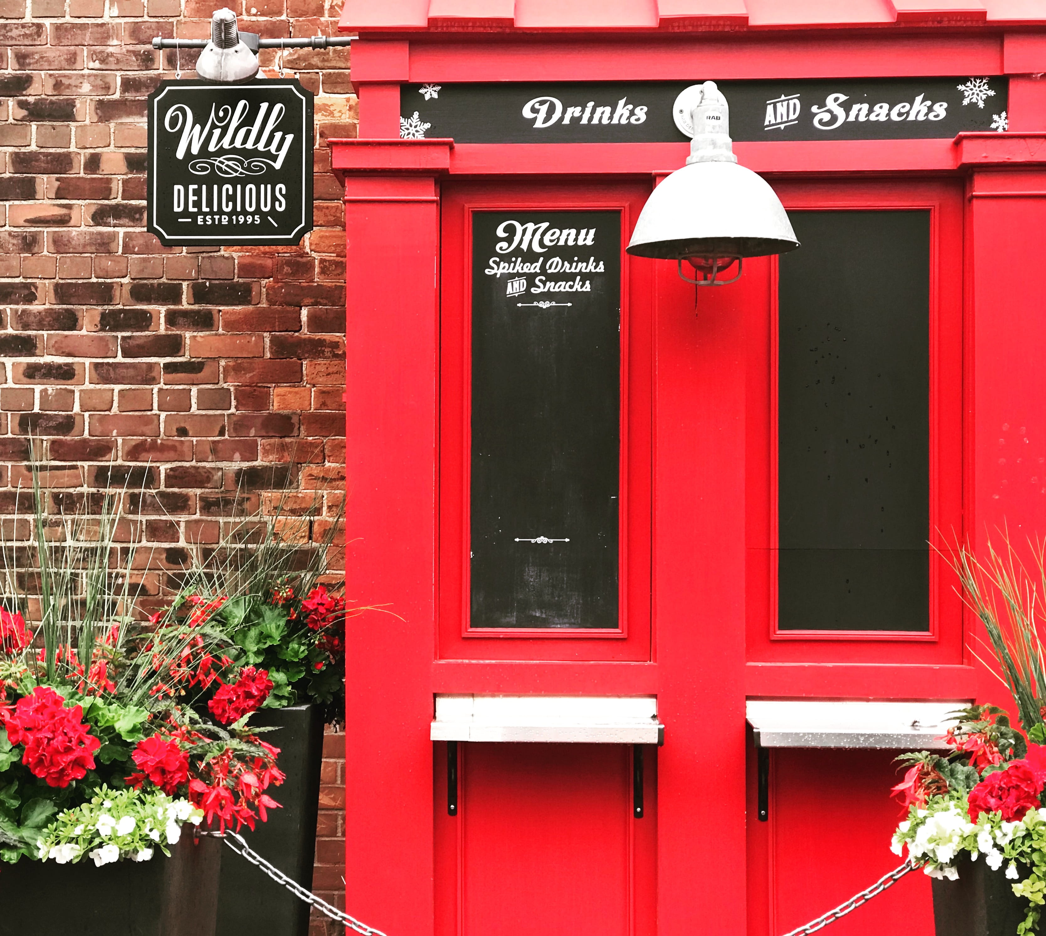 entrance, food, door, no people, western script, message, building exterior, red, building, oldtypo, information, flowering plant, built structure, 12 tank house lane, HD Wallpaper