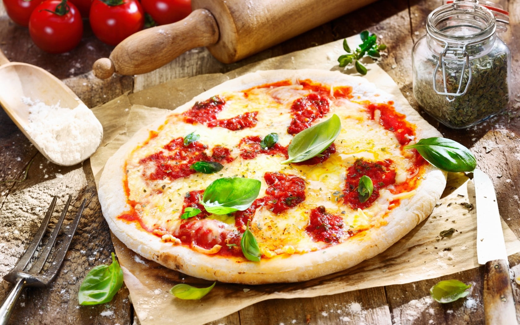 cooked, dish, olive, pastry Dough, fruit, 720P, tomato sauce, cultures, baked, red, italian Culture, refreshment, olive oil, pizza, gourmet, herb, knife, HD Wallpaper