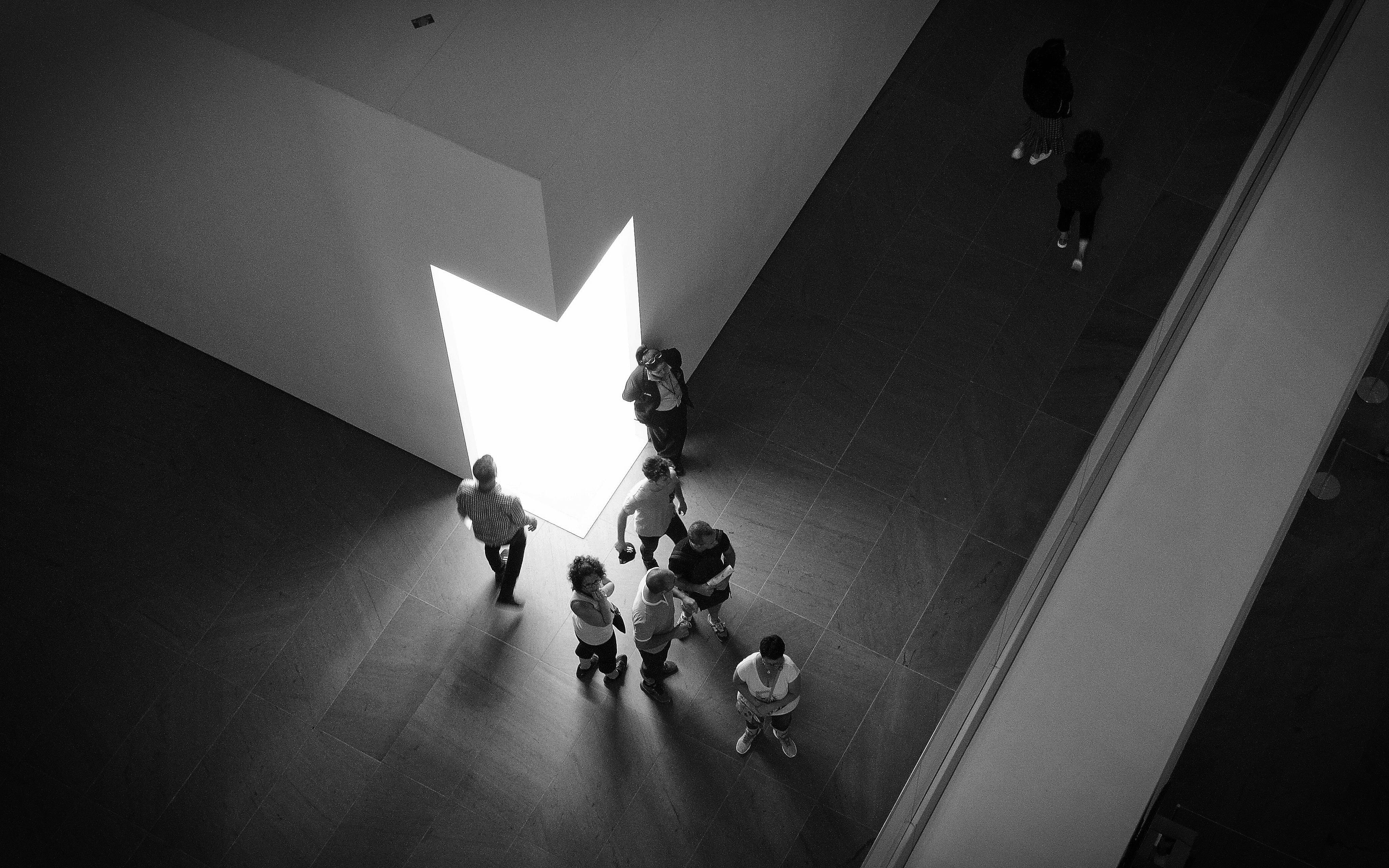high angle view, group, new york, united states, women, built structure, bnw, geometric, people, black and white photography, the museum of modern art, HD Wallpaper