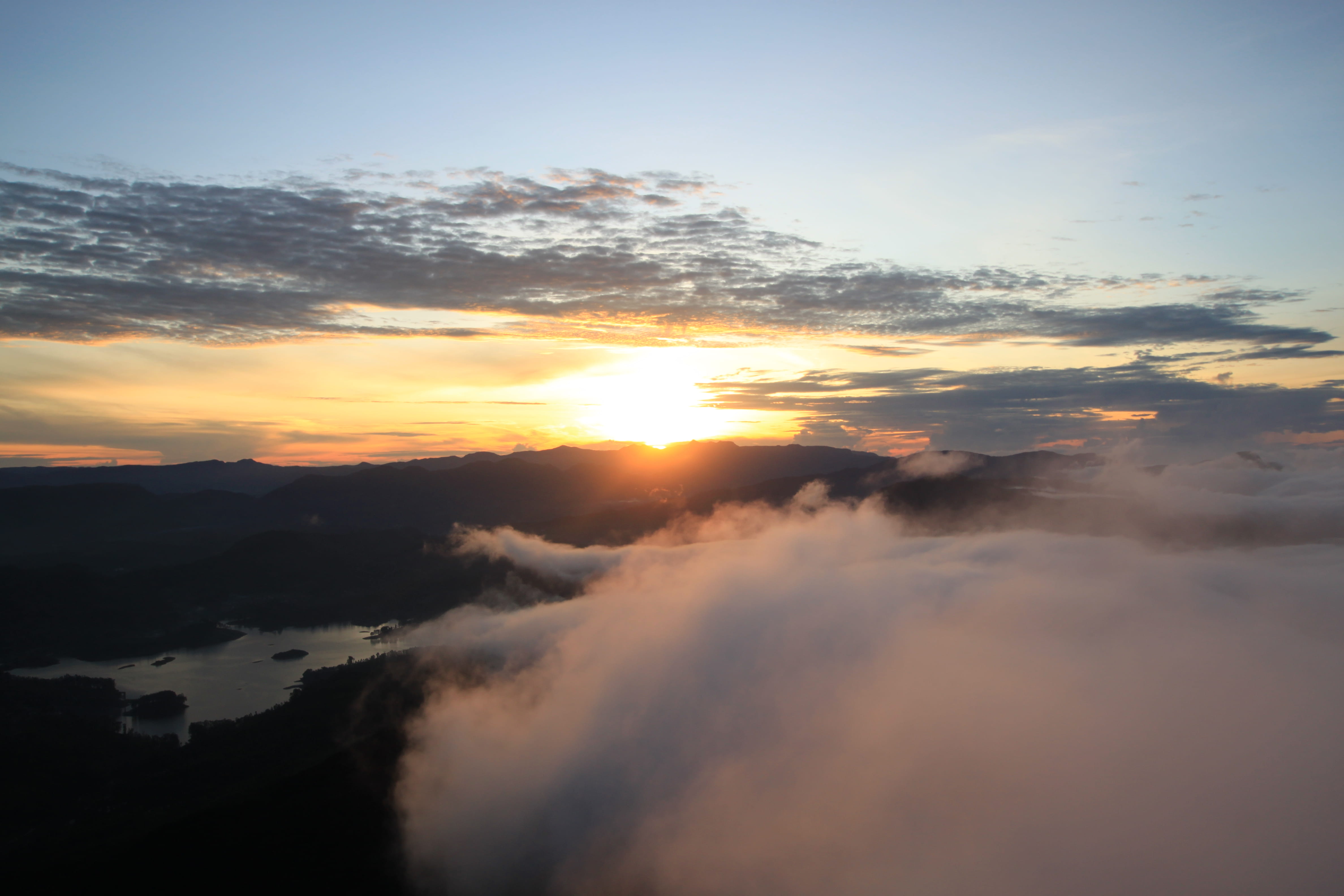 idyllic, sri lanka, adams peak, mountains, nature, no people, sunshine, sunrise, sun, fog, sky, cloud - sky, clouds, cloudscape, canon, orange color, outdoors, HD Wallpaper