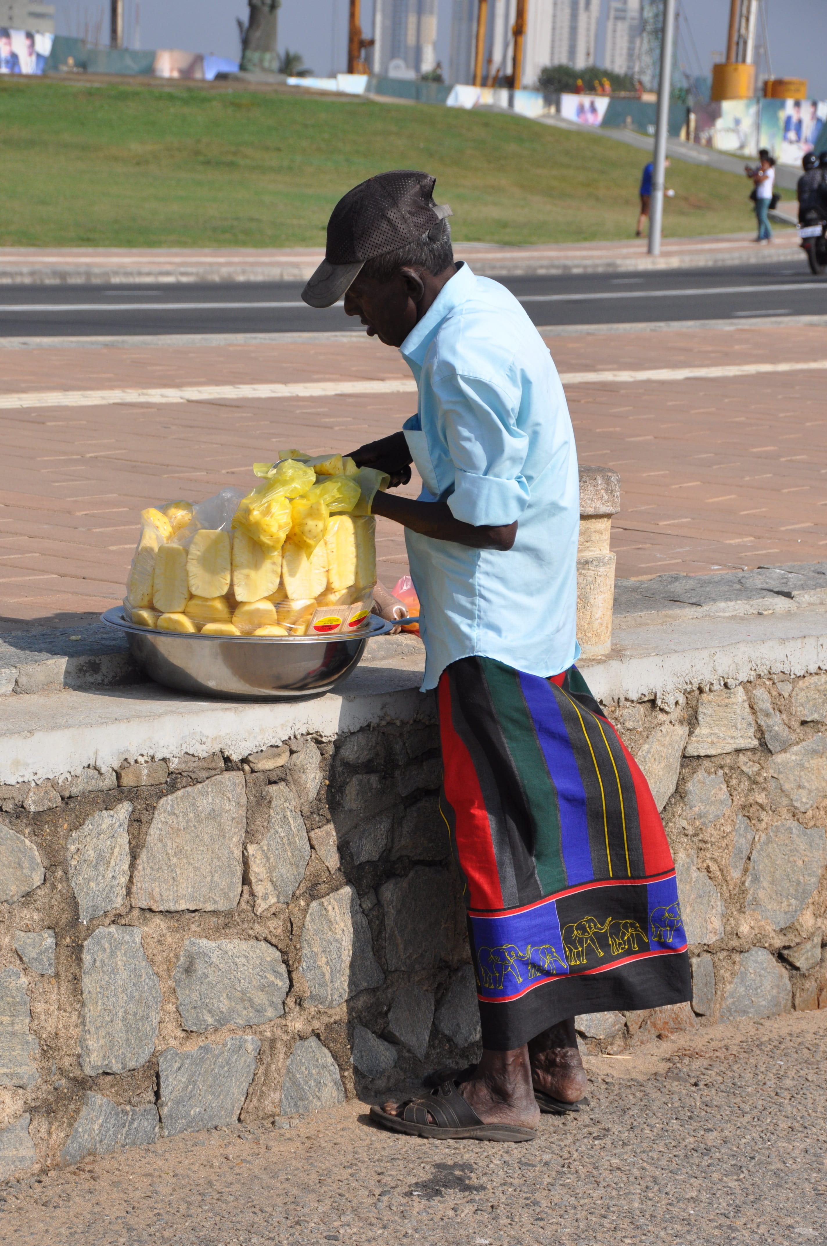 day, food and drink, Srilanka, side view, adults only, casual clothing, Pineapple, architecture, food, men, 4K, women, nature, holding, clothing, Travel, Phone HD Wallpaper