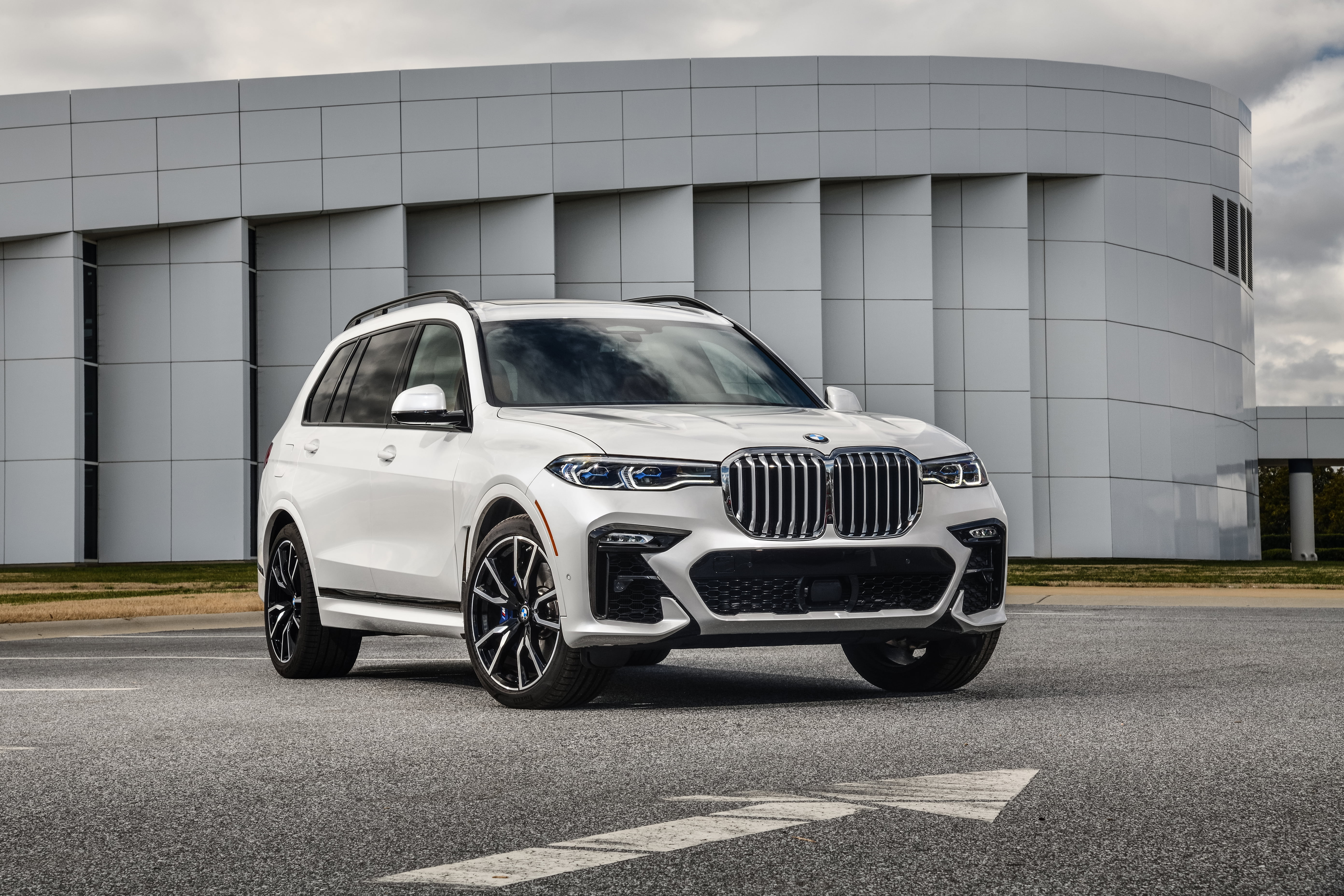 Luxury Car, BMW, Vehicle, 5K, White Car, Car, SUV, BMW X7, HD Wallpaper