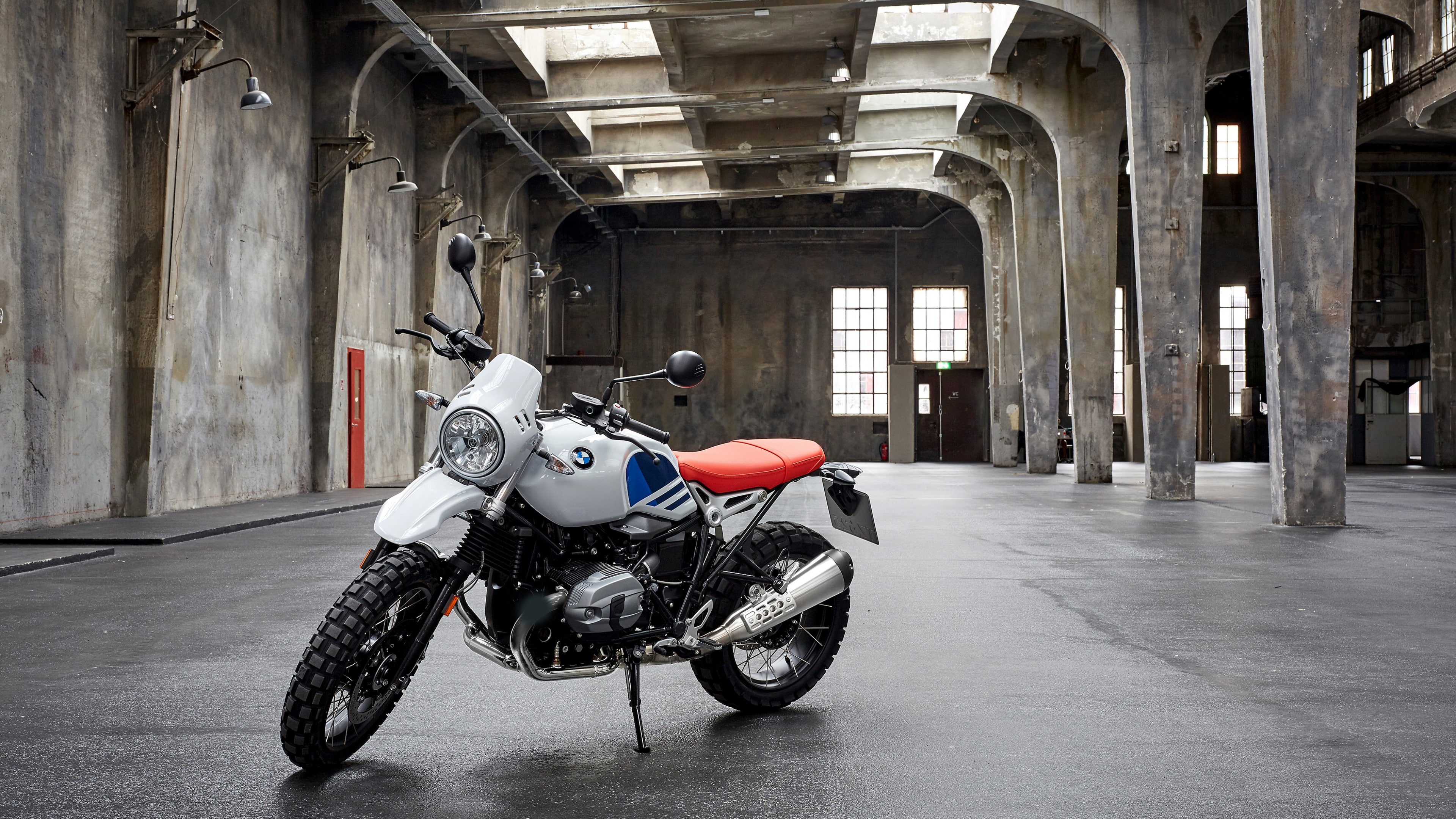 2018 Bikes, 4K, 4k, white, backbone, standard, motorcycle, gray, factory, BMW R nineT Urban GS, black, HD Wallpaper