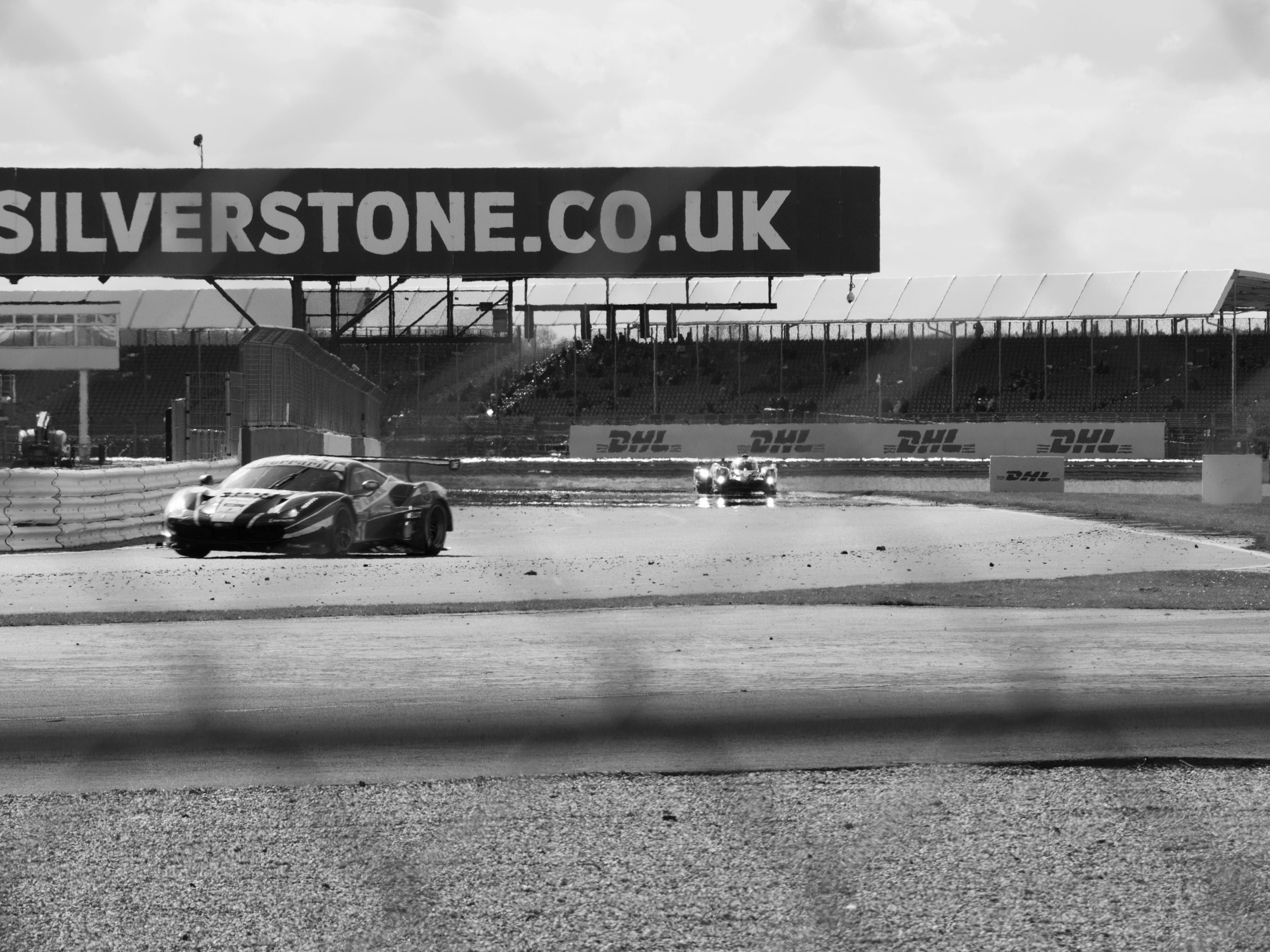 racing, 4K, built structure, mode of transportation, day, building exterior, gt3, cloud - sky, gtpro, transportation, sky, united kingdom, supercar, silverstone, HD Wallpaper