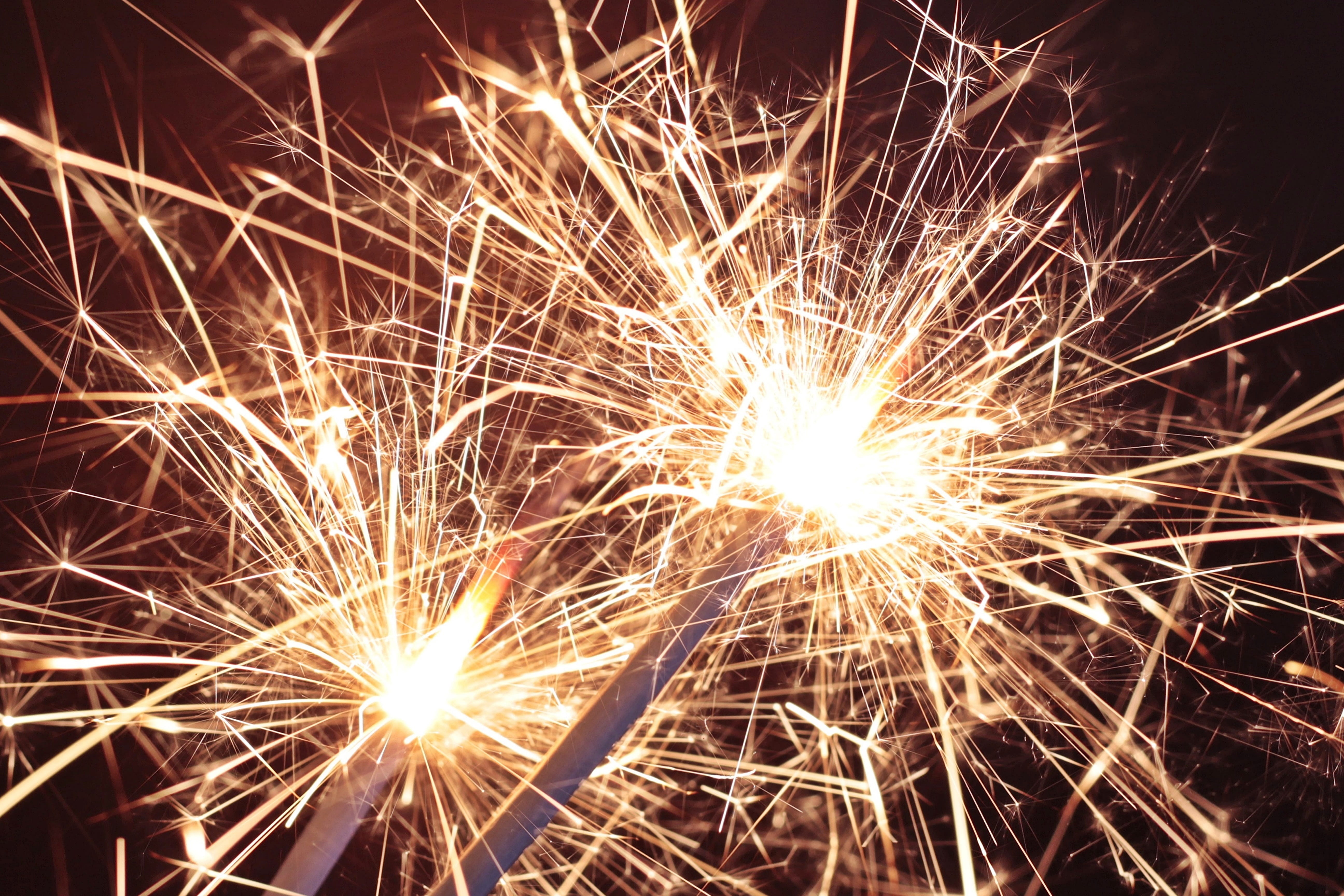 star thrower, firework - man made object, sparkle, celebration, burn, exploding, long exposure, shining, sterndrachetle, illuminated, firework display, HD Wallpaper