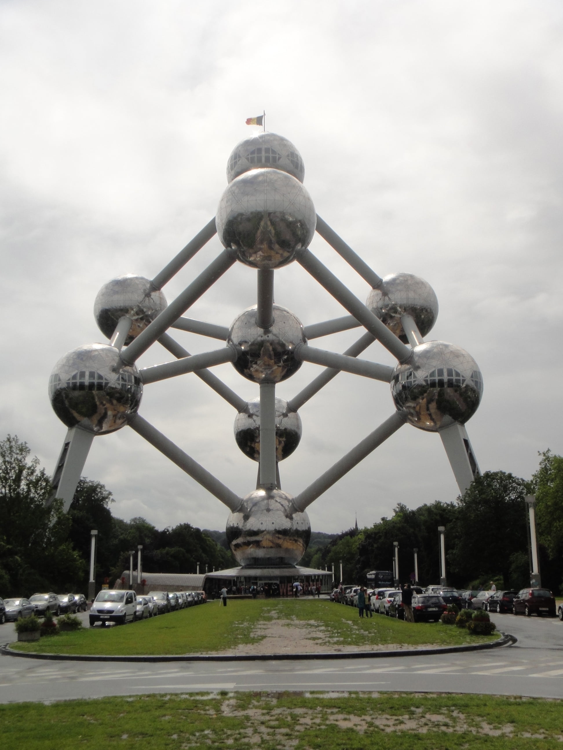 day, nature, art, metal, mode of transportation, chrome, outdoors, city, fountain, brussels, worlds fair, transportation, ball, travel destinations, atom, Phone HD Wallpaper