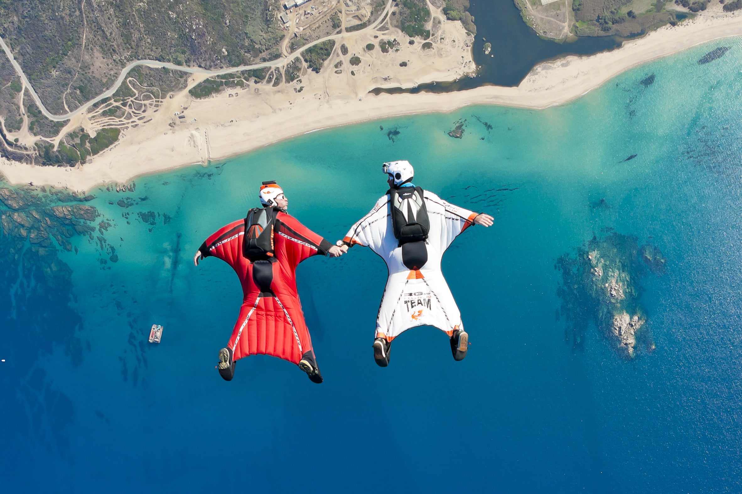 formation, container, beach, boat, 1080P, extreme sports, helmet, parachute, wingsuit, river, reef, sea, HD Wallpaper