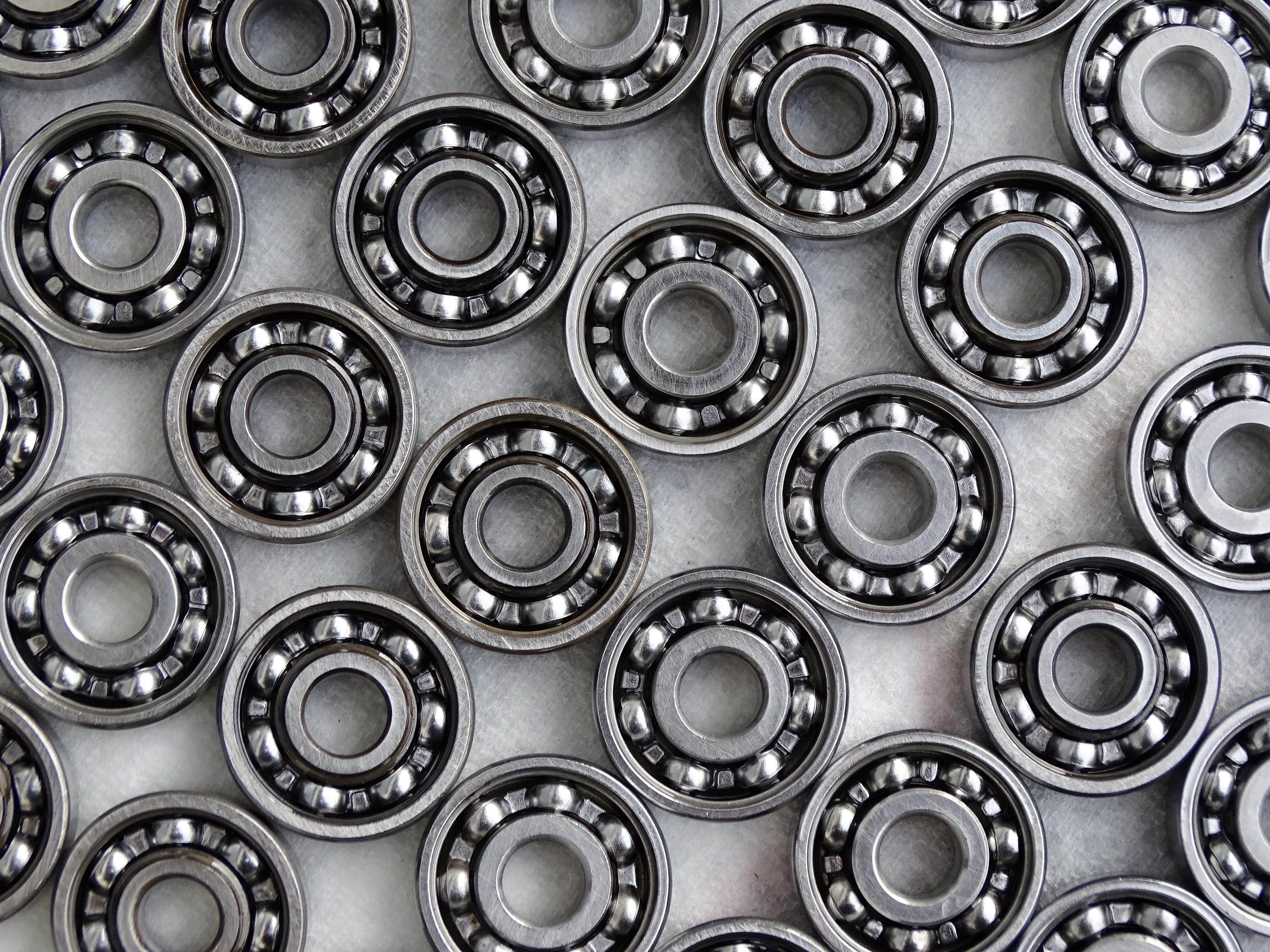 circle, technology, geometric shape, skating, leisure, design, silver colored, 2K, side by side, arrangement, oil, flat, wheels, close-up, repetition, HD Wallpaper