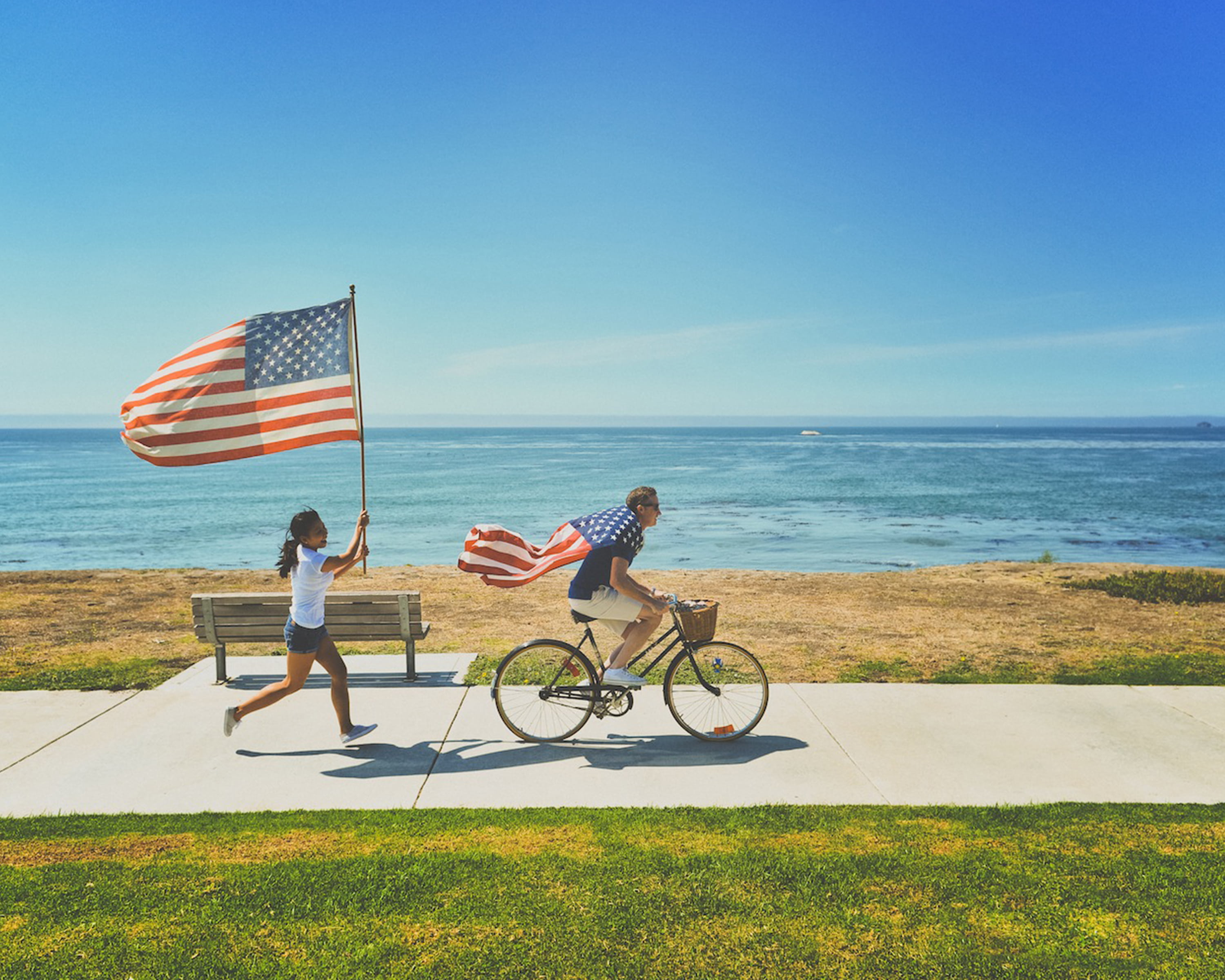 day, beach, beside, couple, leisure activity, travel, outdoors, grass, summer, nature, holding, 2K, transportation, american, mature adult, horizon, sunlight, HD Wallpaper